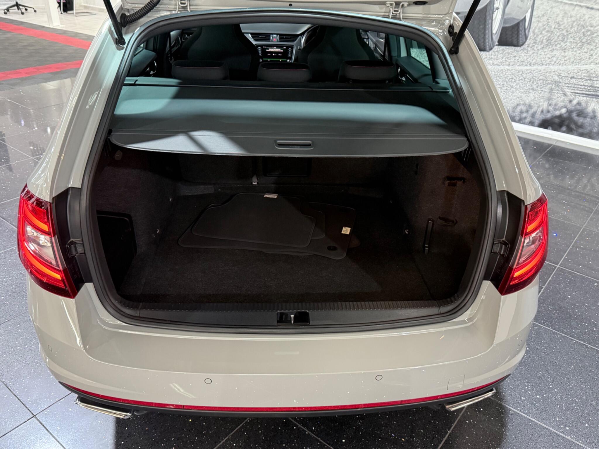Skoda Octavia view 24