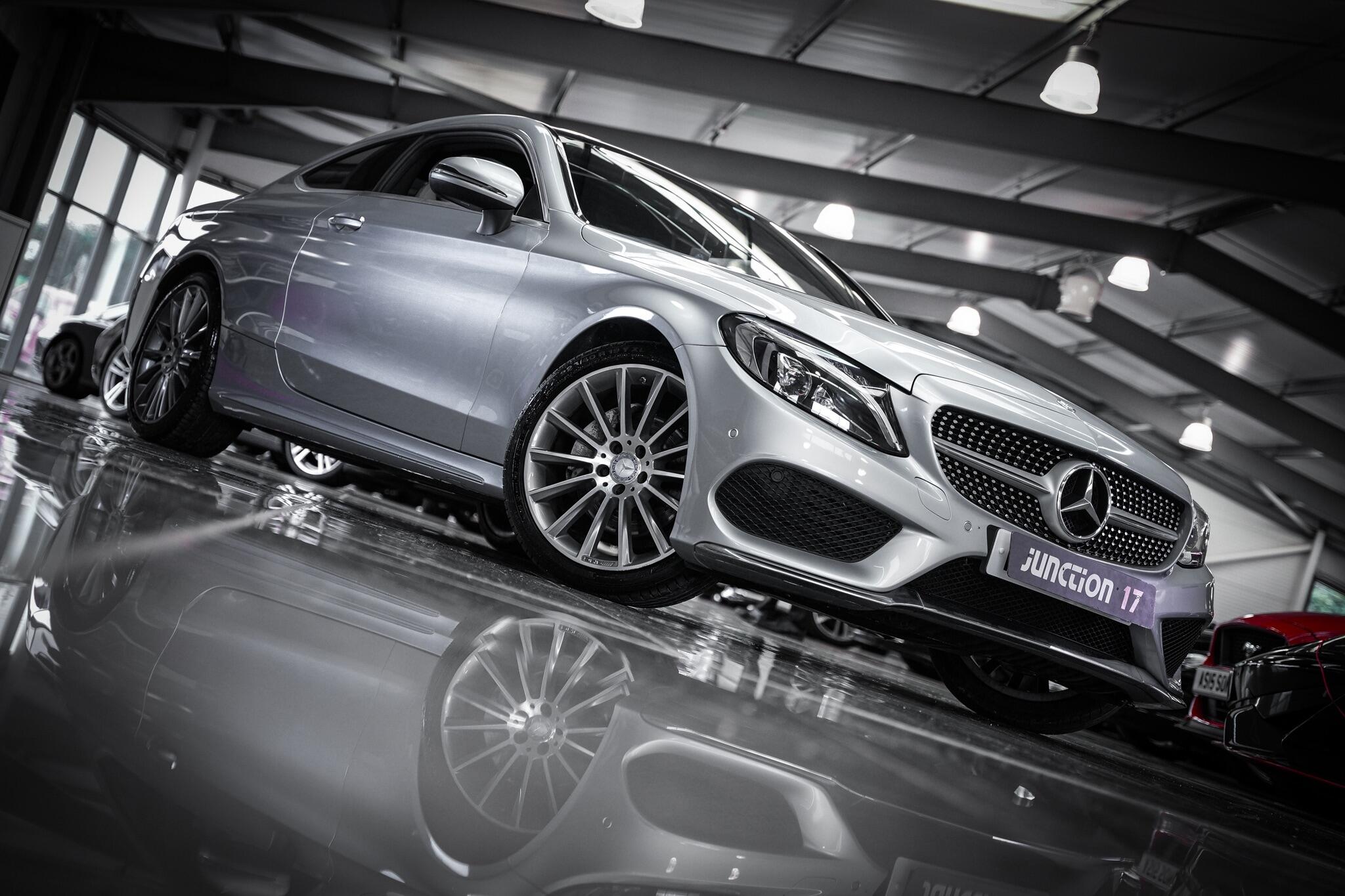 Mercedes-Benz C-Class view 8