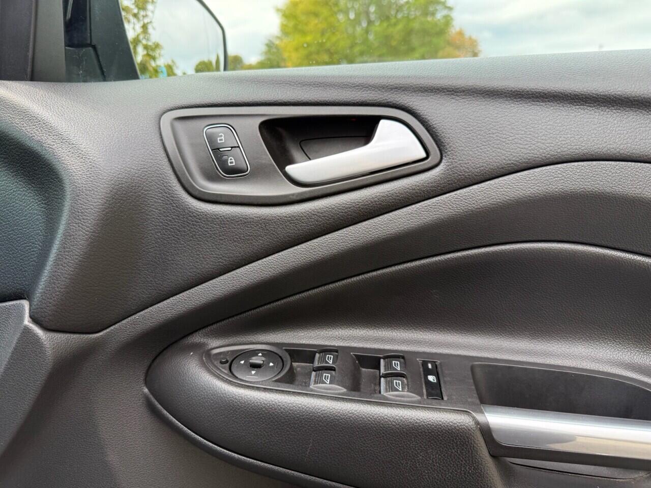 Ford Kuga view 29