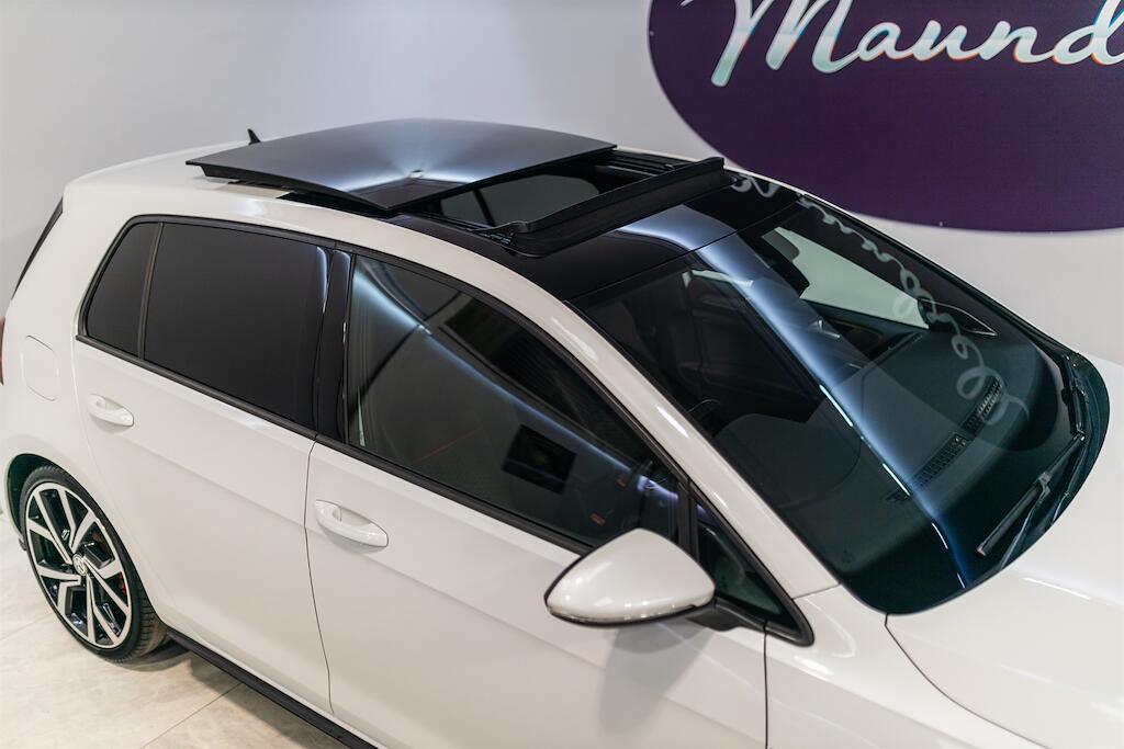 Volkswagen Golf view 14
