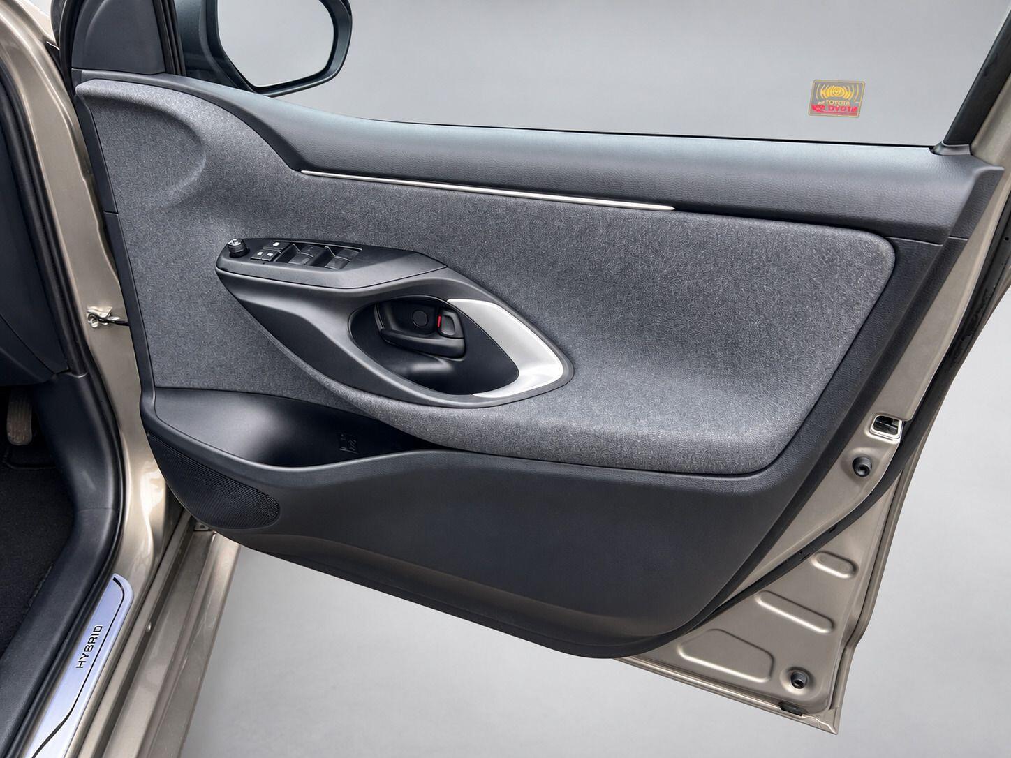 Toyota Yaris view 12