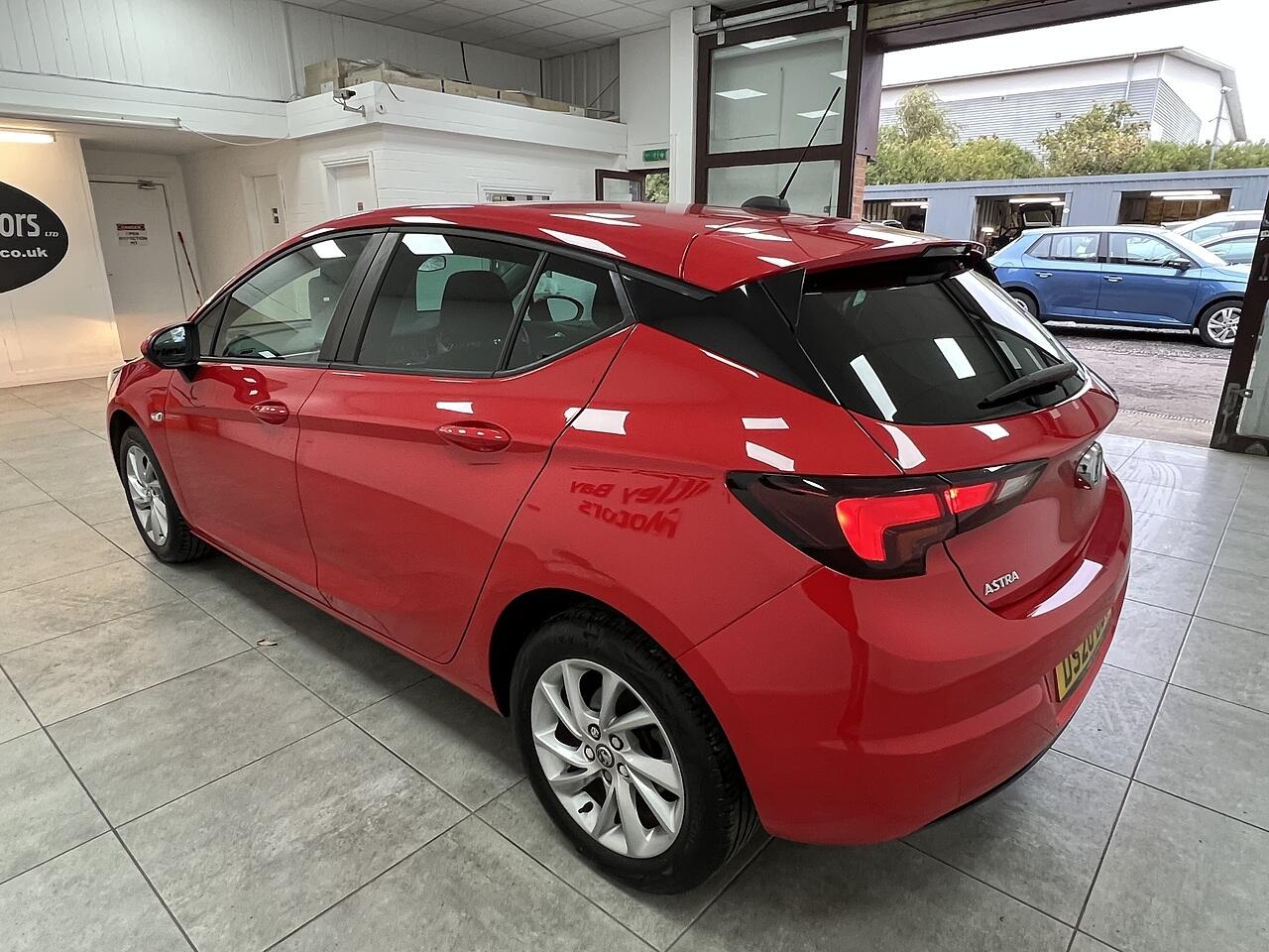 Vauxhall Astra view 5