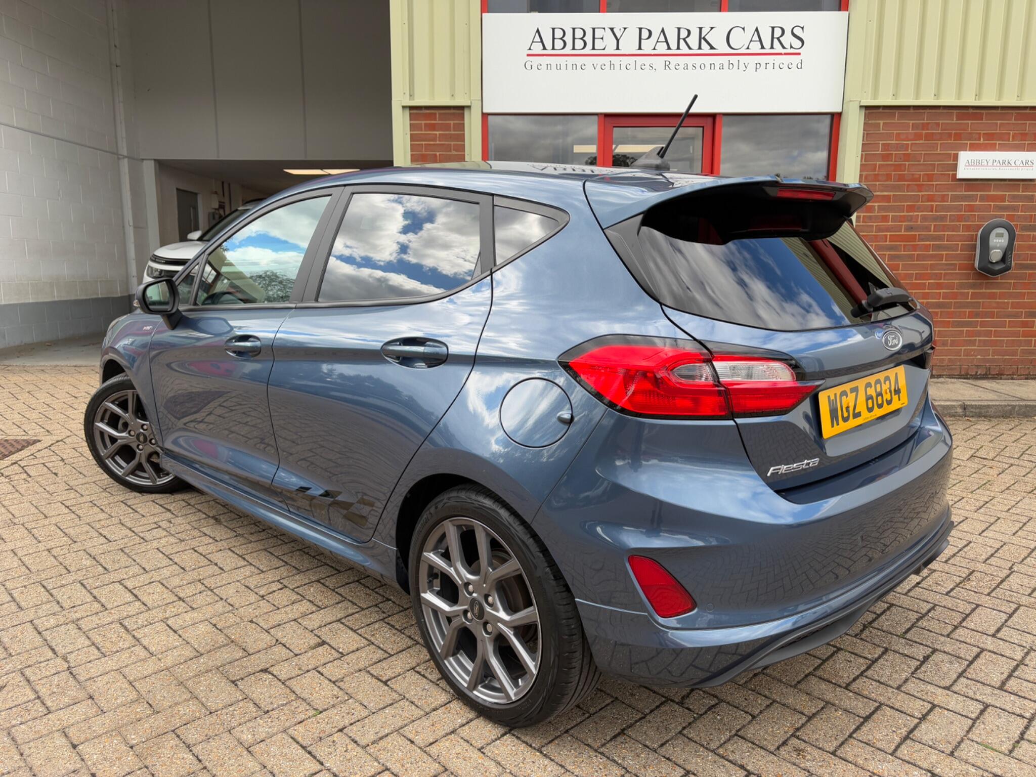 Ford Fiesta view 5