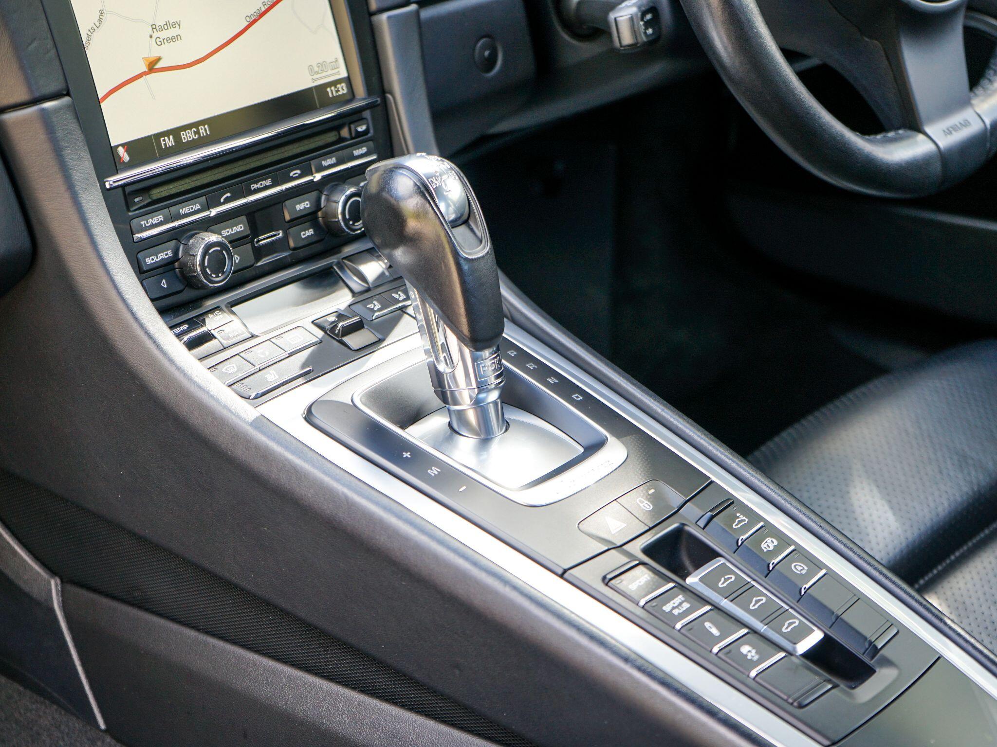 Porsche 911 view 19