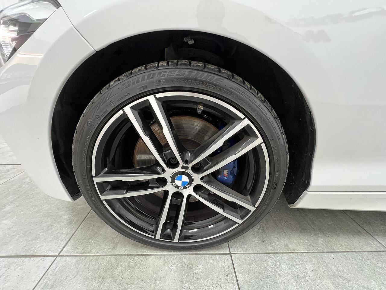 BMW 1 Series view 21