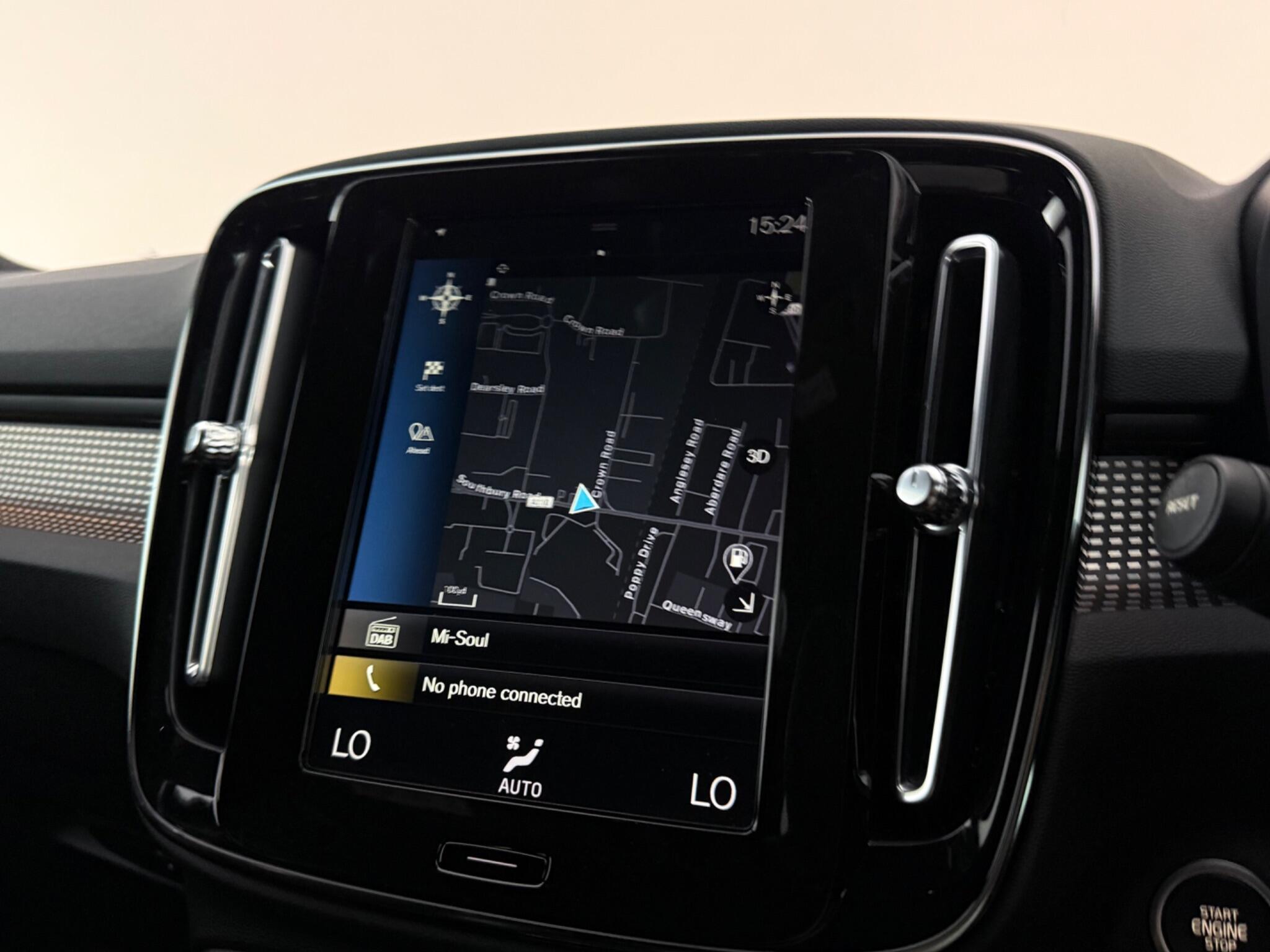 Volvo XC40 view 26