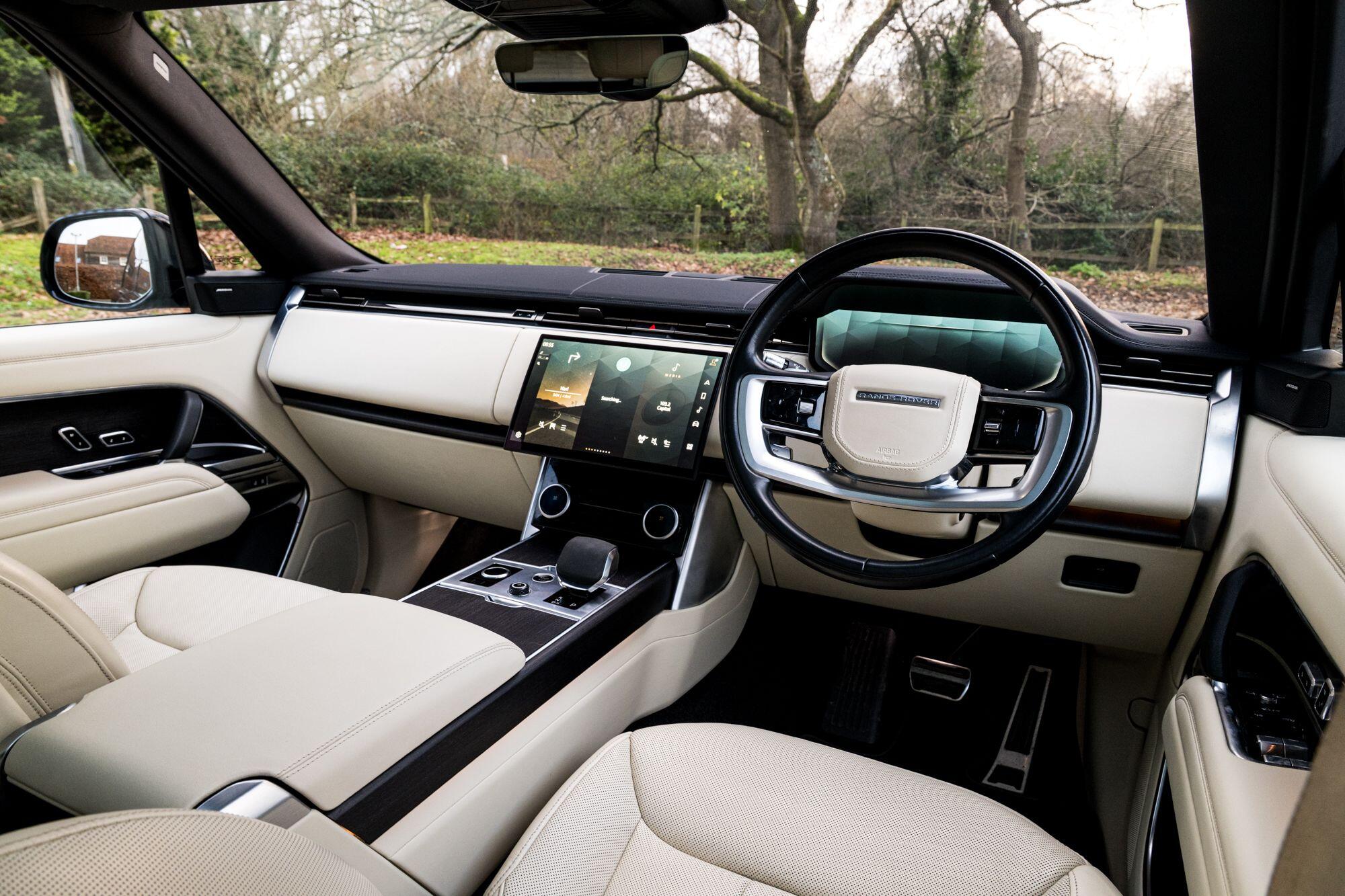 Land Rover Range Rover view 41