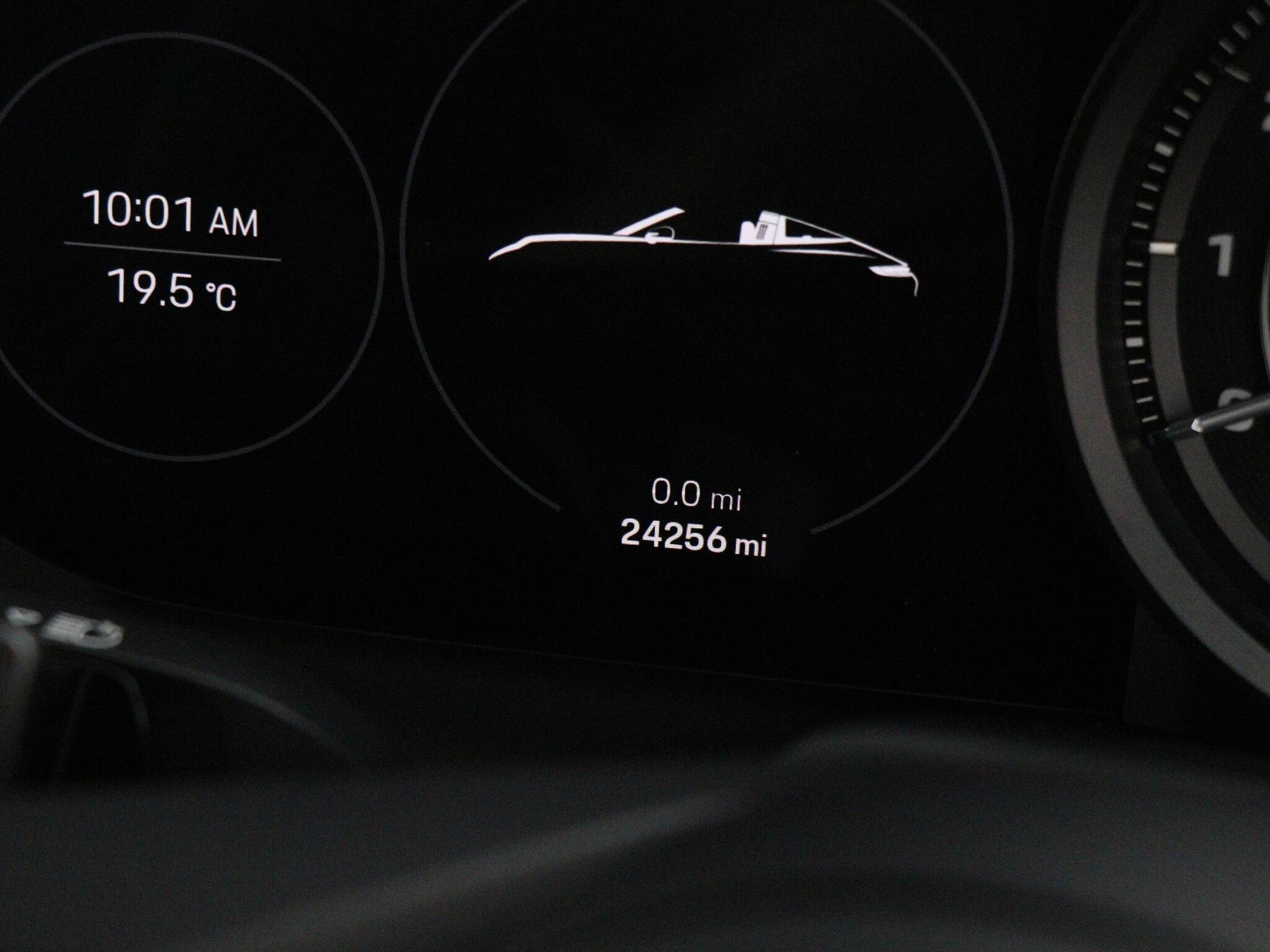 Porsche 911 view 35