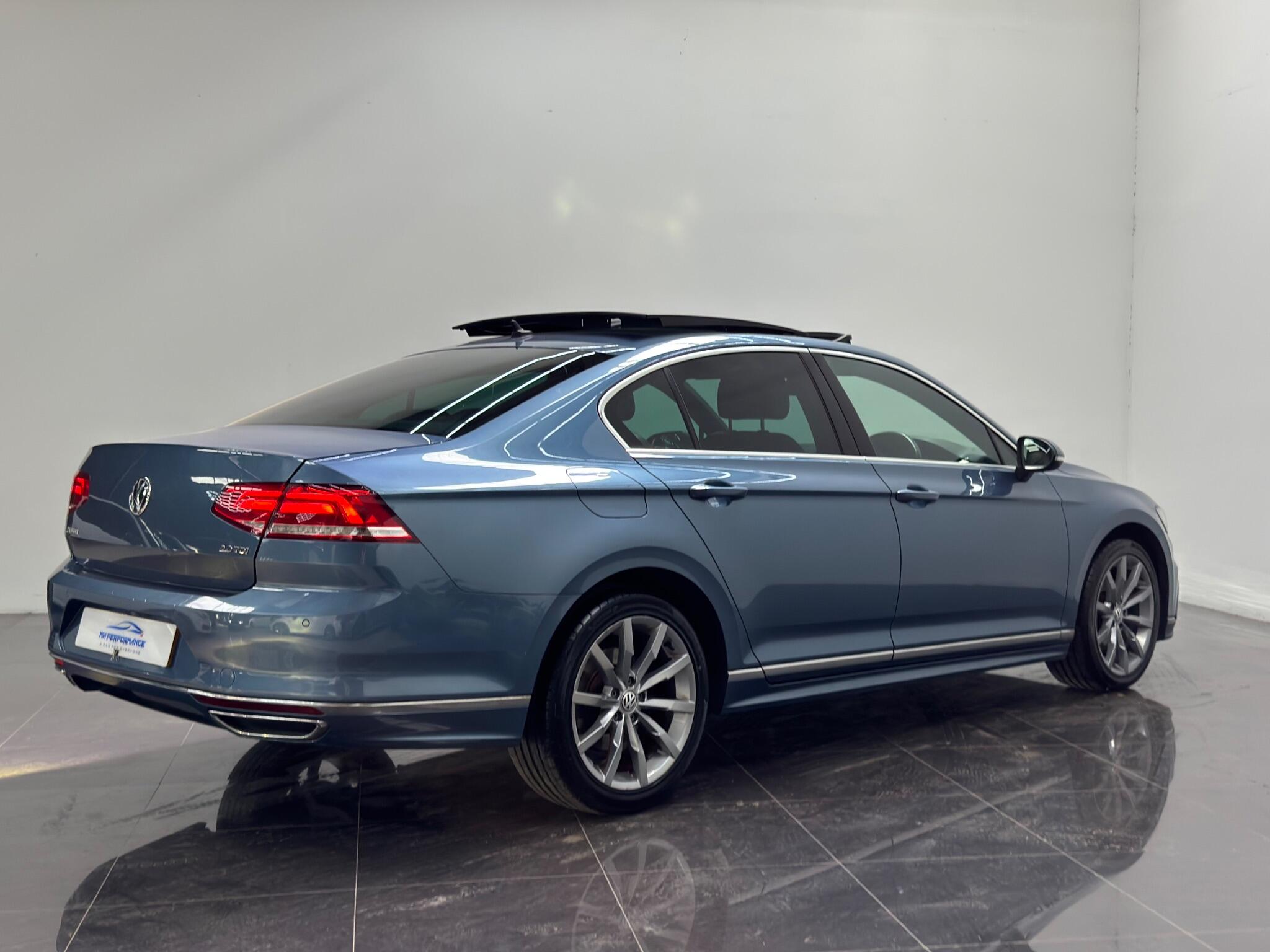 Volkswagen Passat view 37
