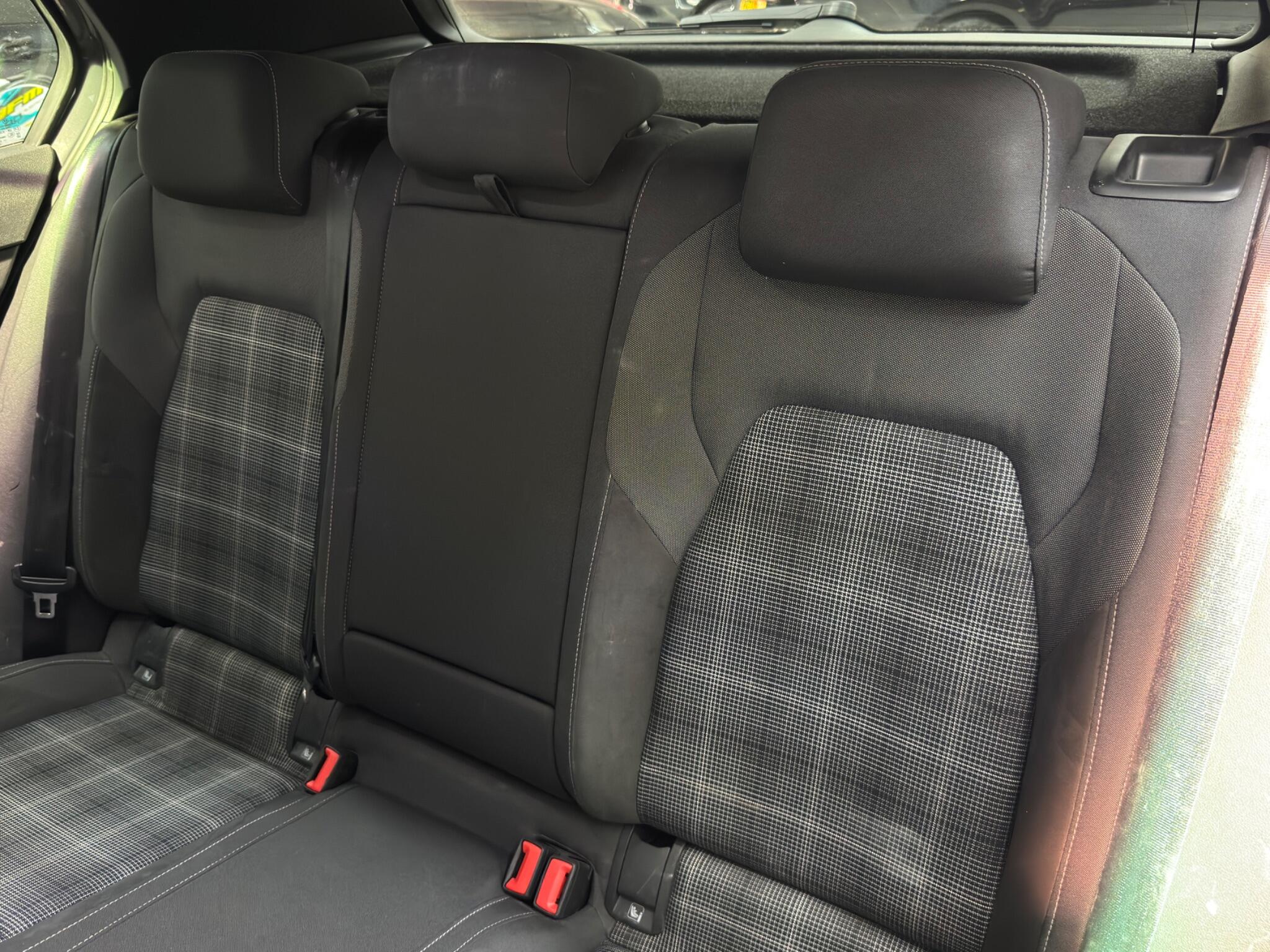 Volkswagen Golf view 54
