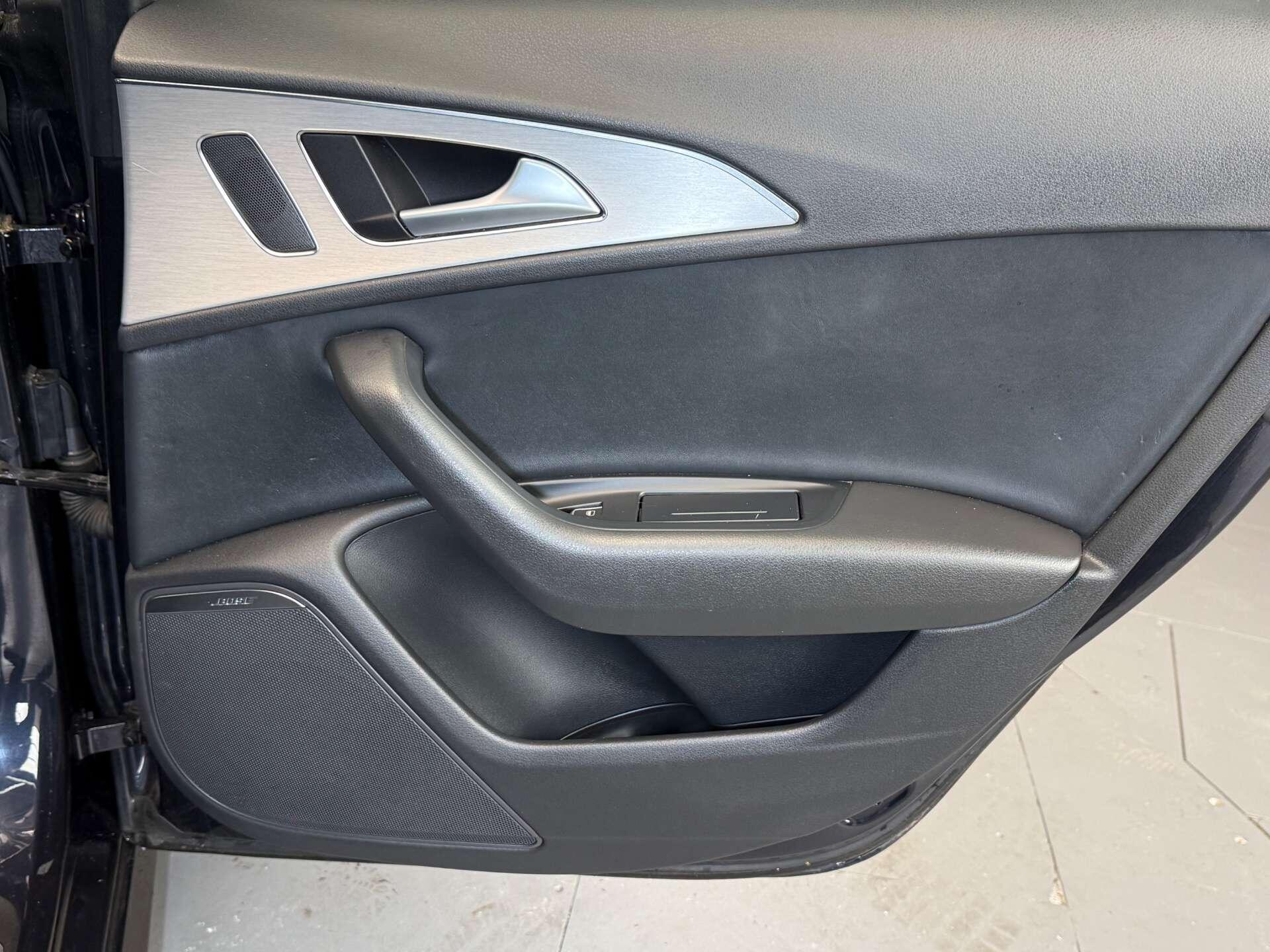 Audi A6 view 16