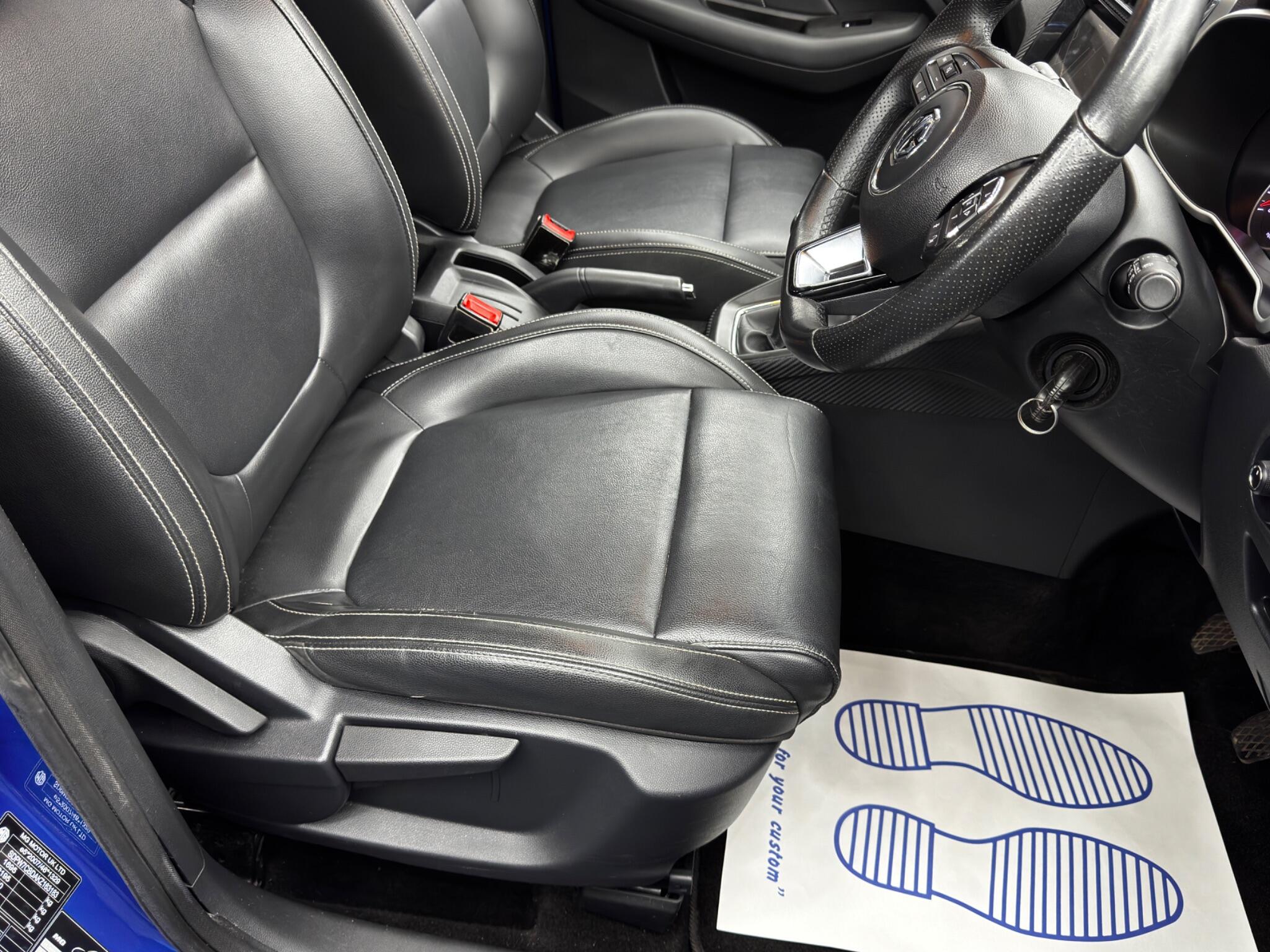 MG ZS view 13