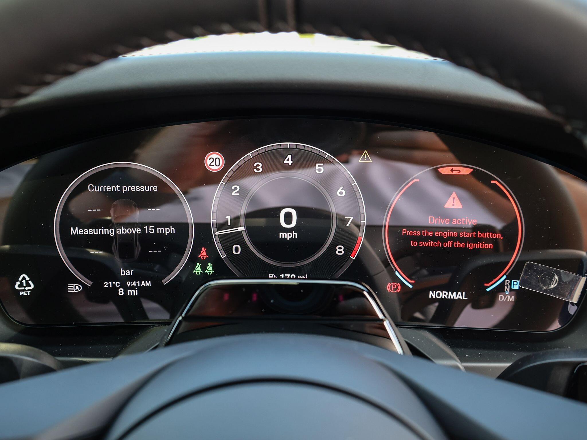 Porsche 911 view 20