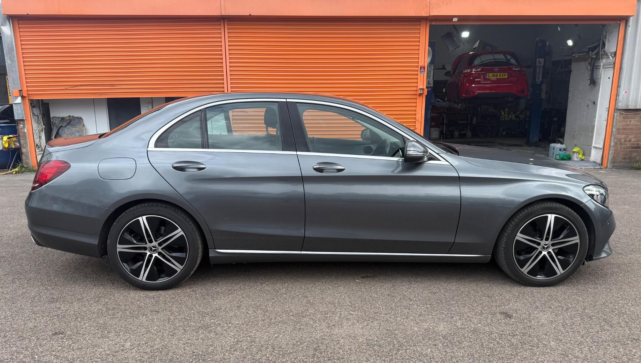 Mercedes-Benz C Class view 7