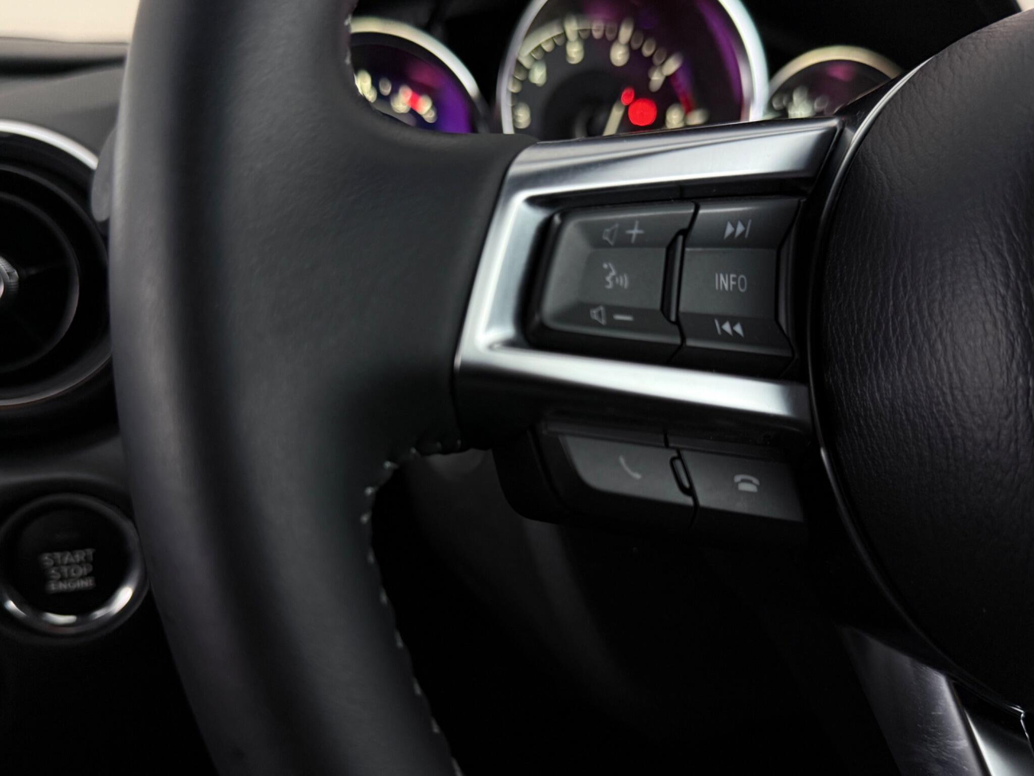 Mazda MX-5 view 14