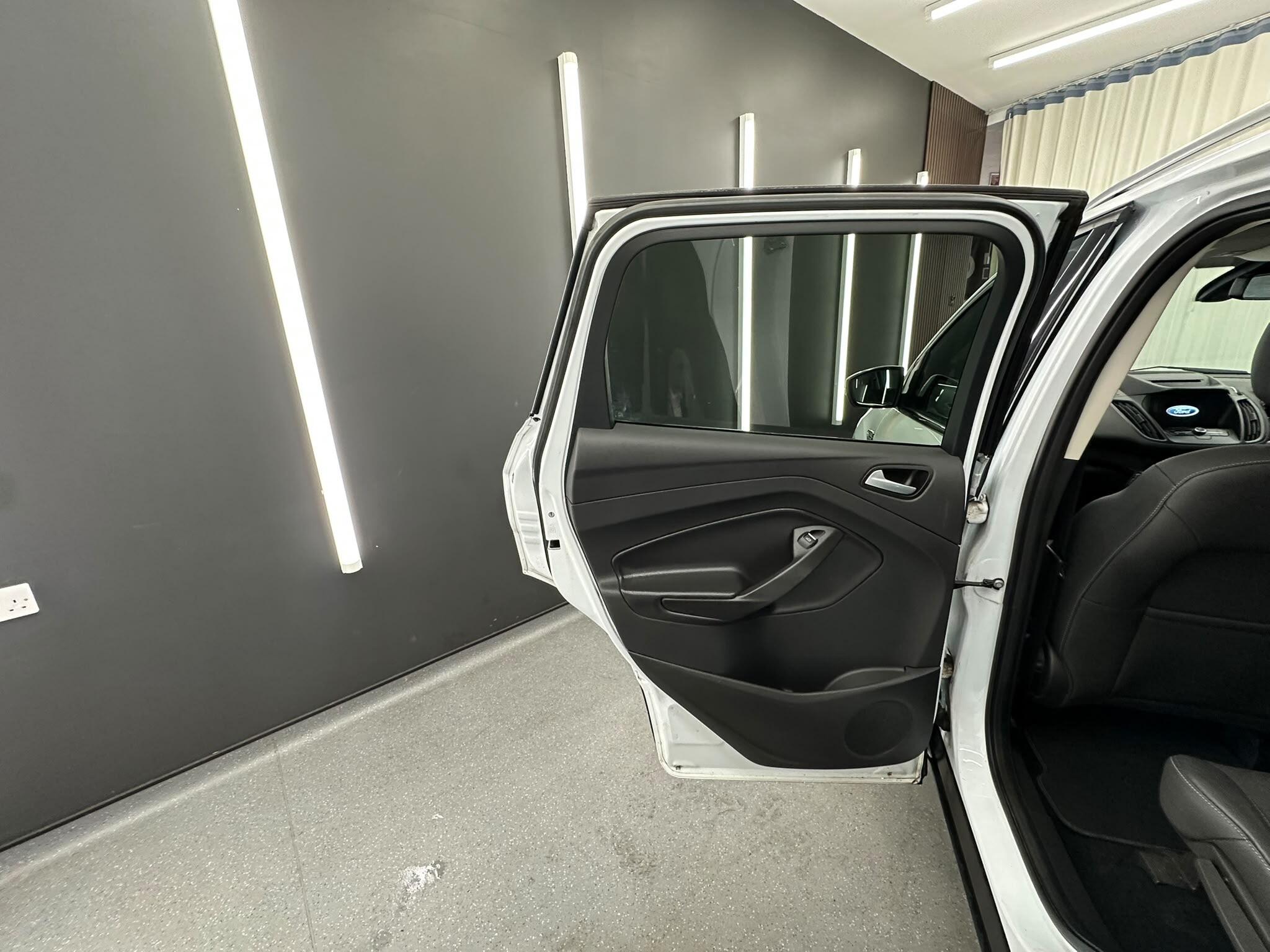 Ford Kuga view 14