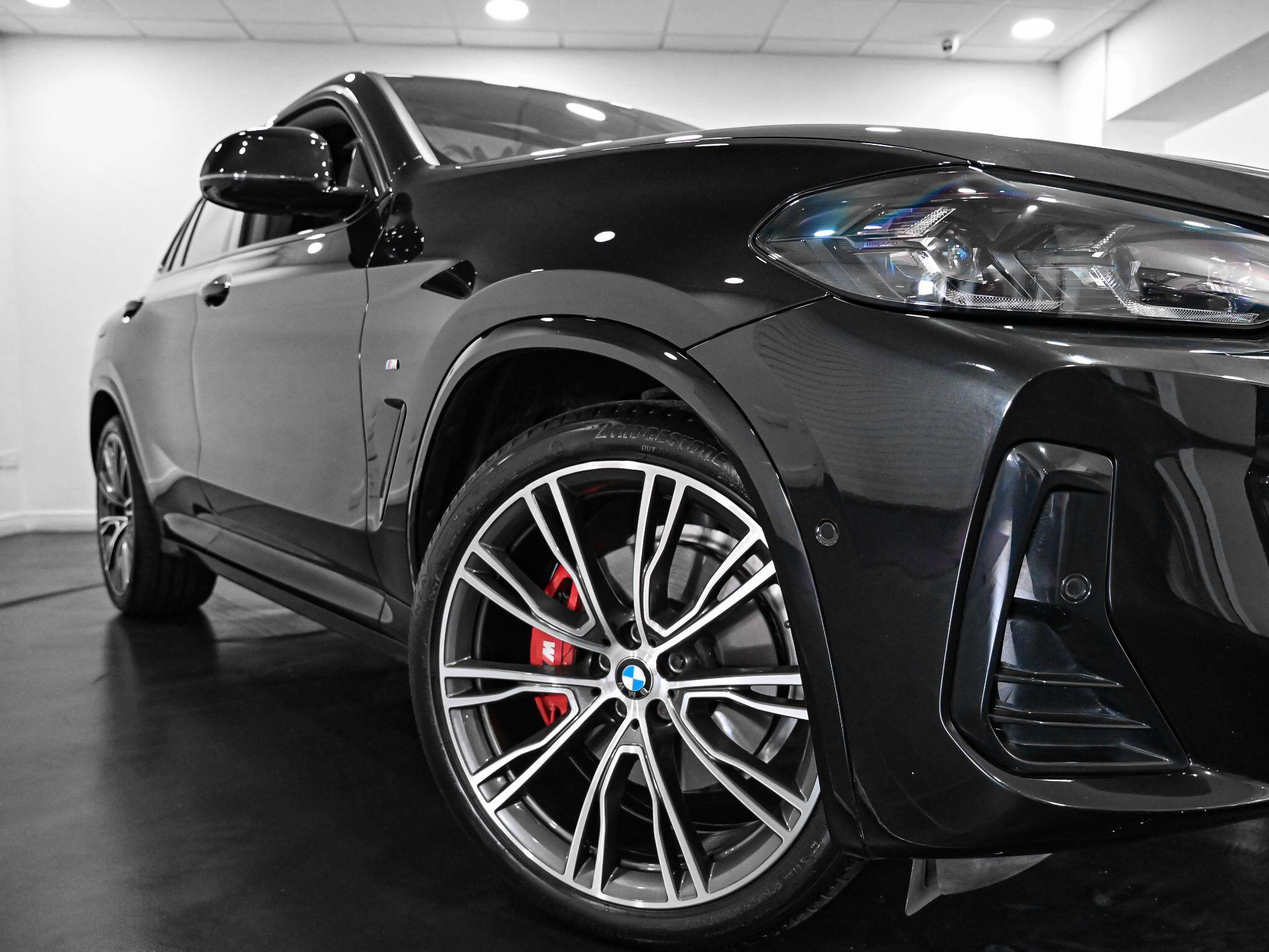BMW X4 view 19
