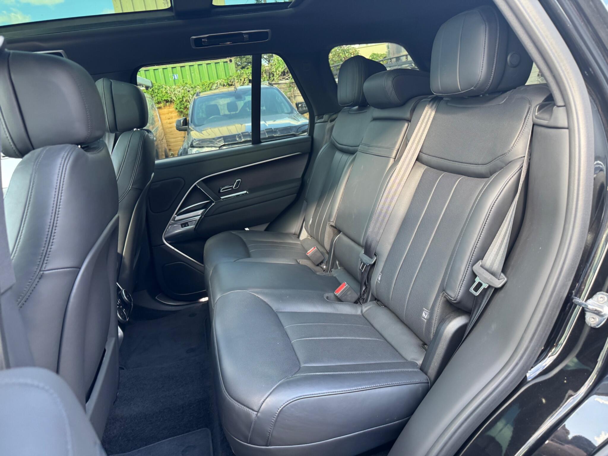 Land Rover Range Rover view 22