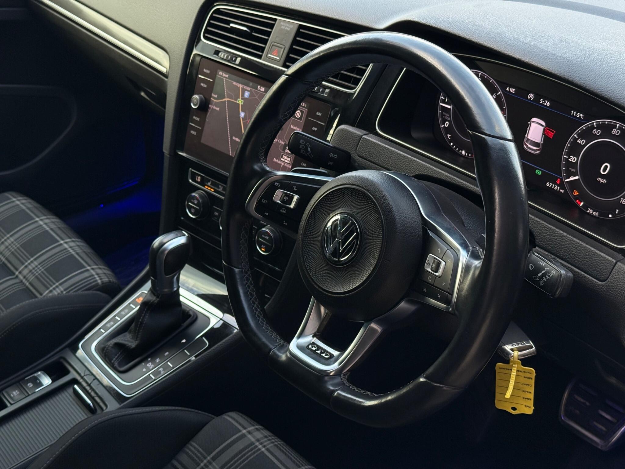 Volkswagen Golf view 37