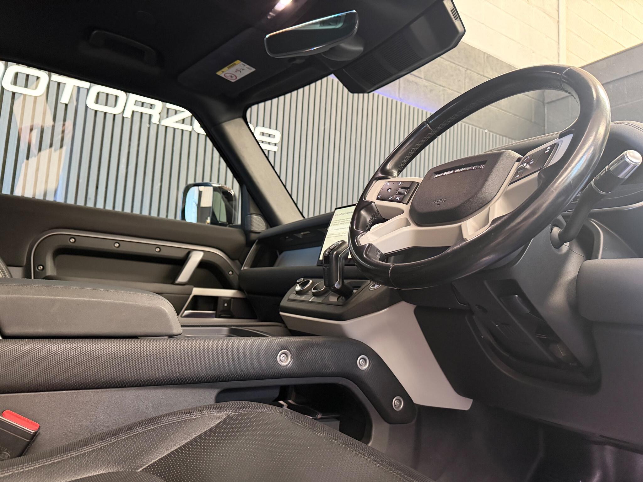 Land Rover Defender view 3