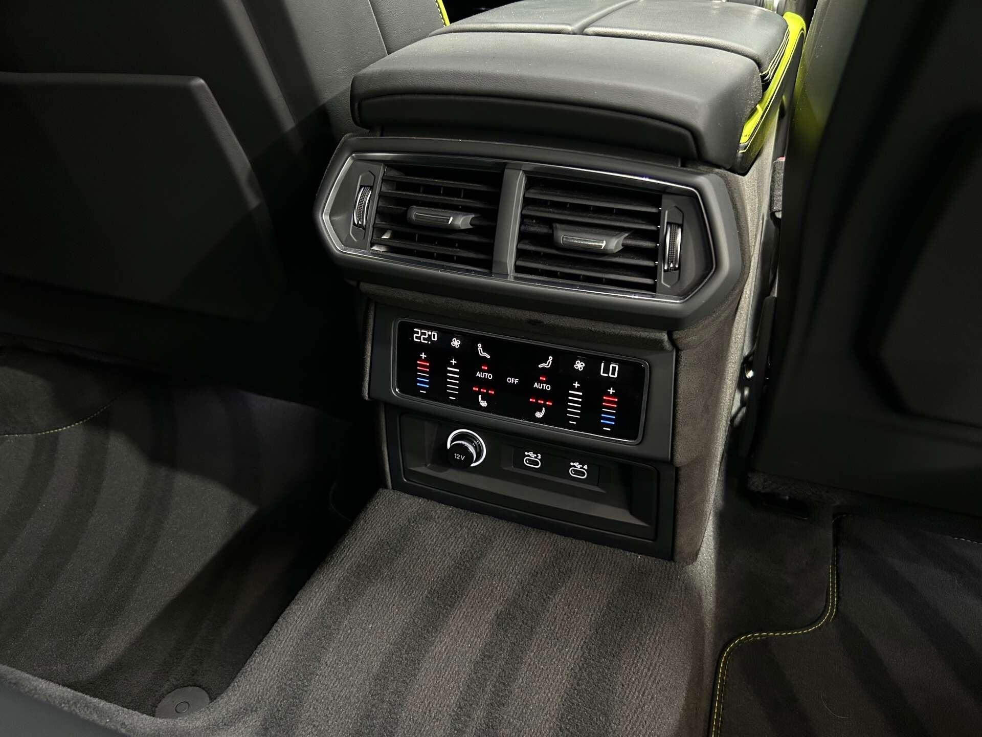 Lamborghini Urus view 56