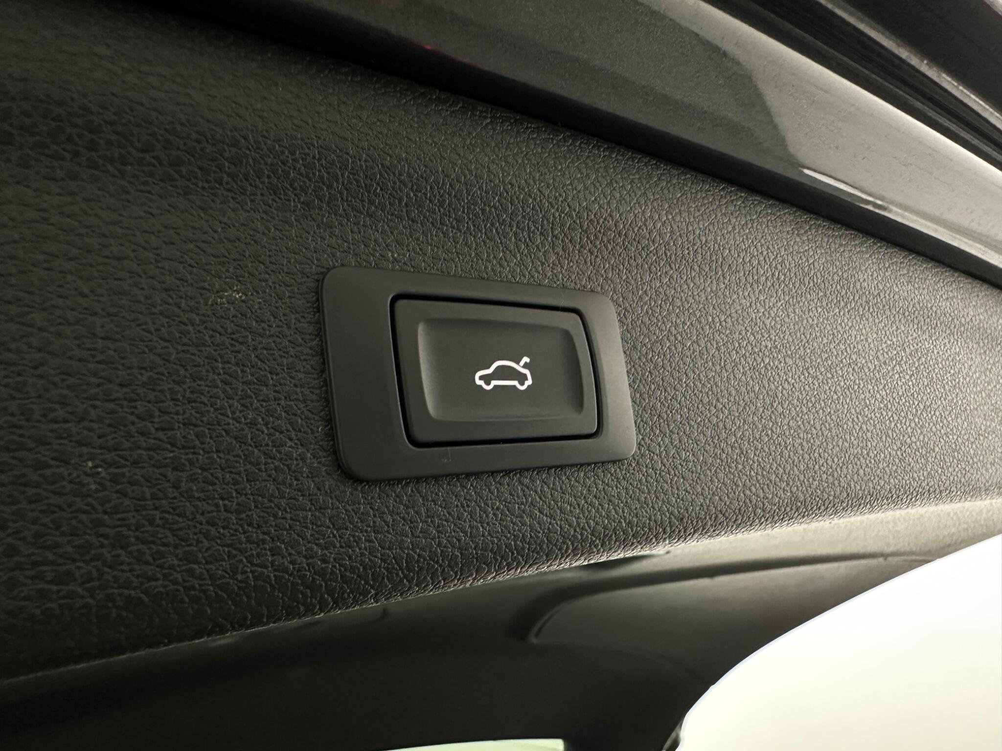Audi Q3 view 47