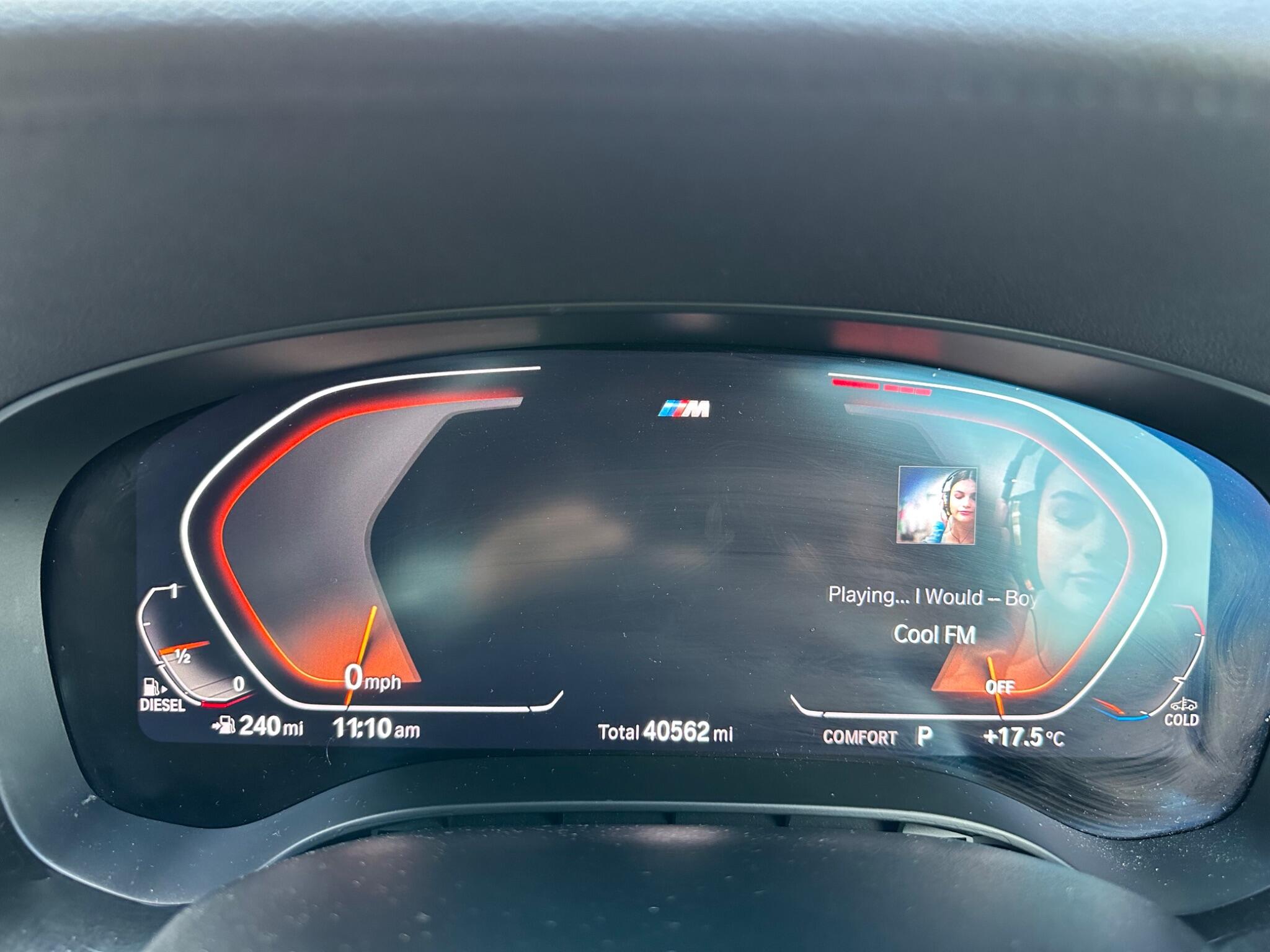 BMW 5 Series view 20