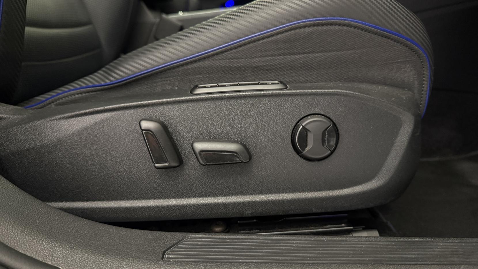Volkswagen Golf view 31