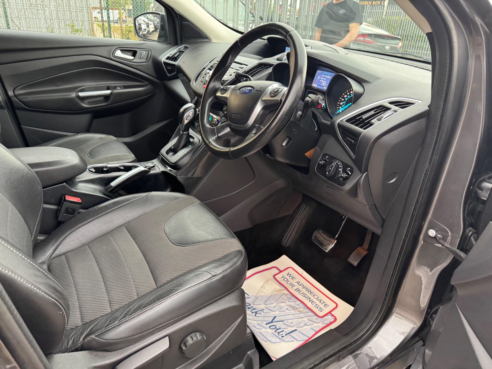 Ford Kuga view 25