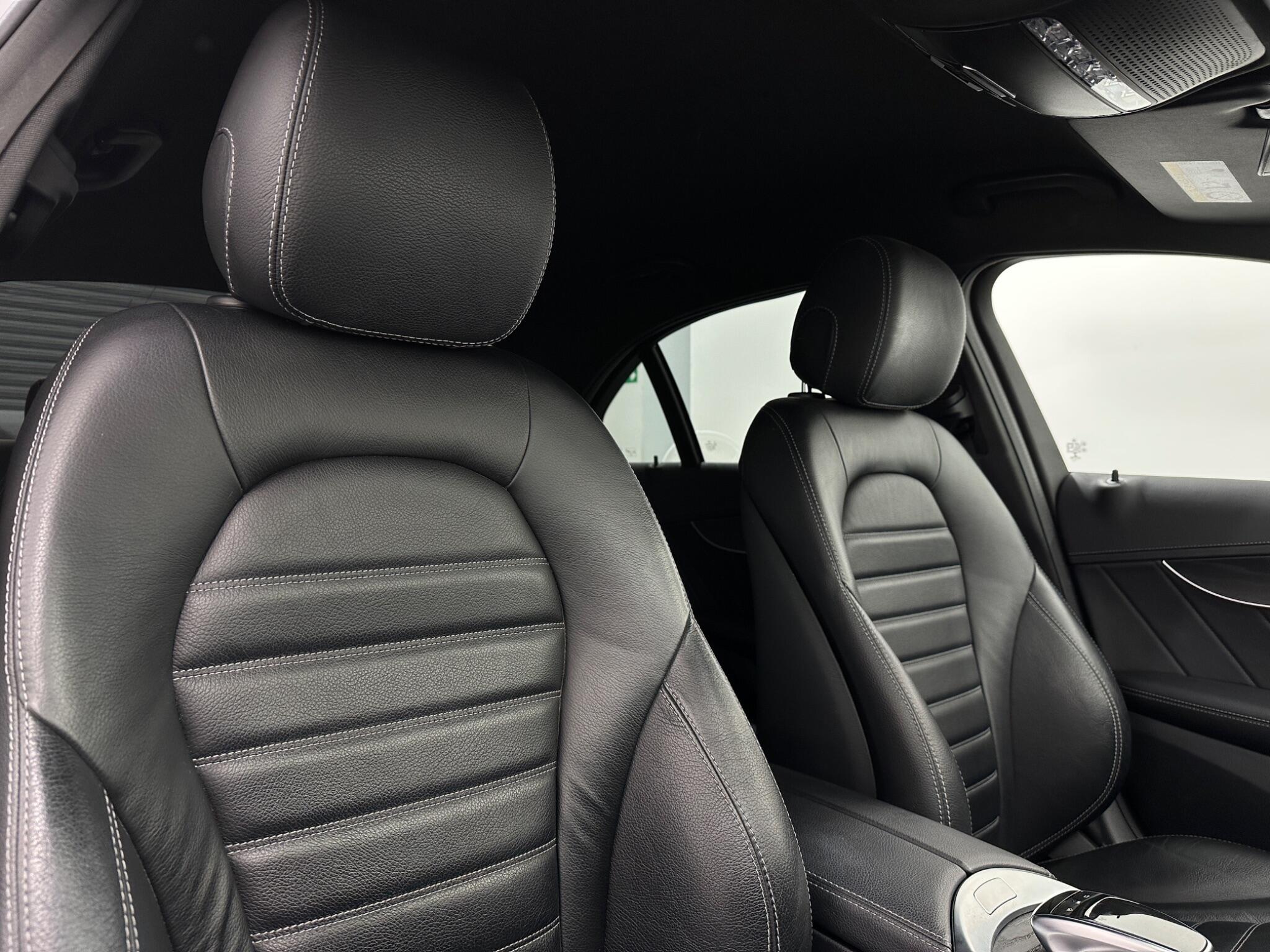 Mercedes-Benz C-Class view 35