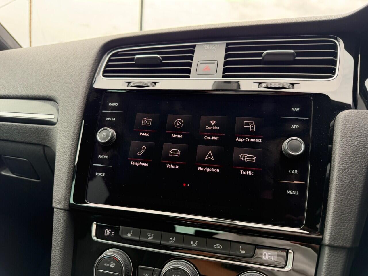 Volkswagen Golf view 23