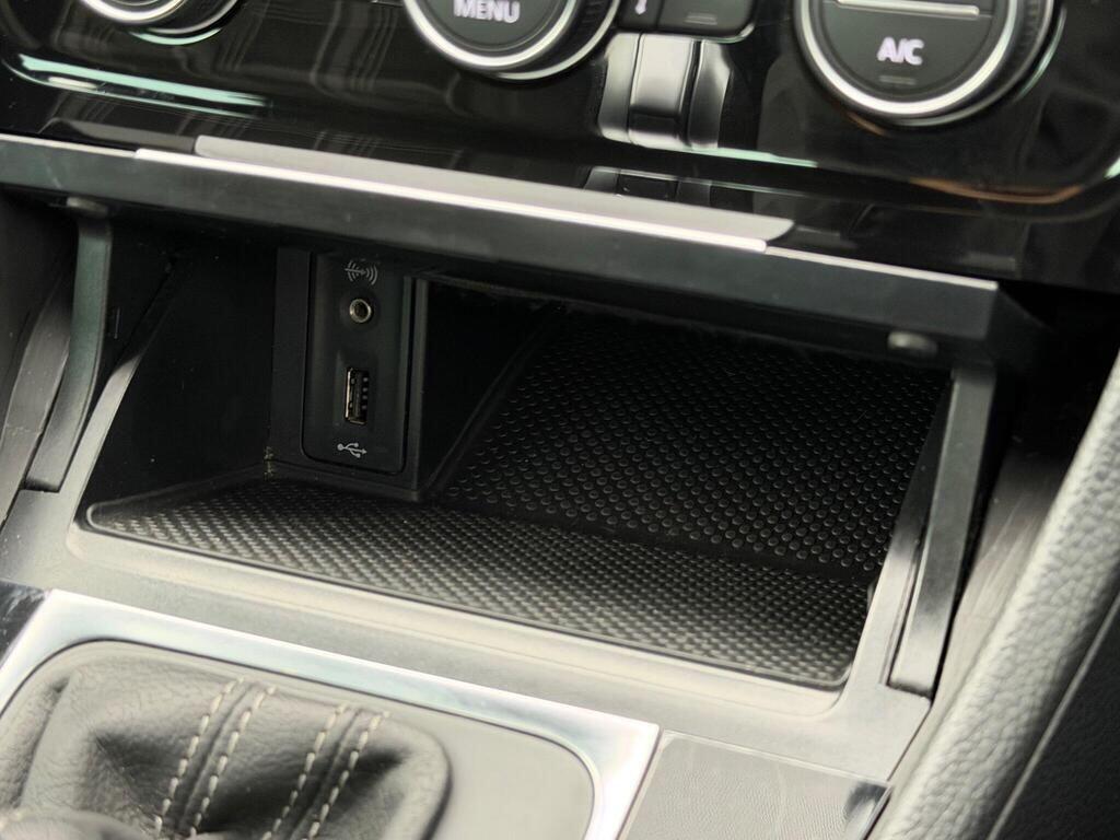 Volkswagen Golf view 37