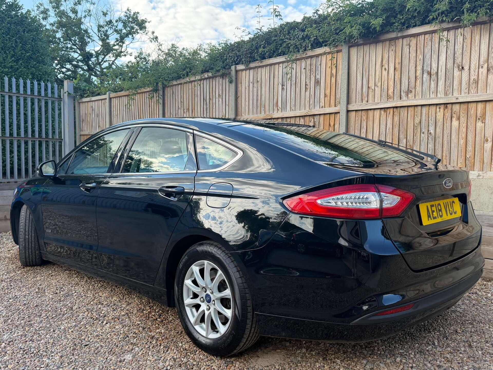 Ford Mondeo view 8
