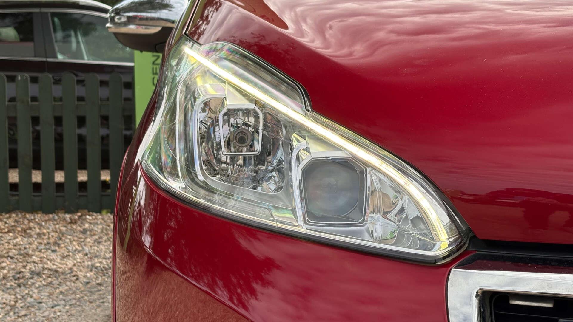 Peugeot 208 view 36