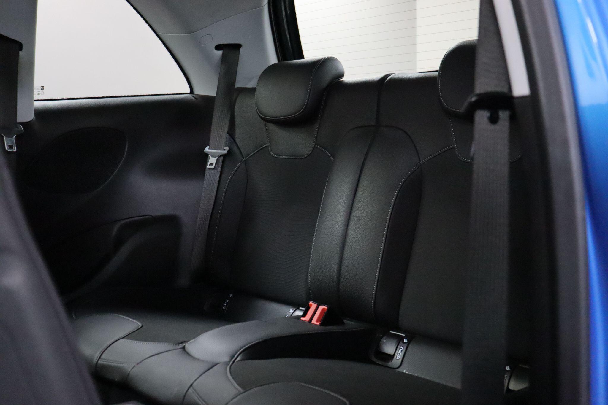 Vauxhall Adam view 39