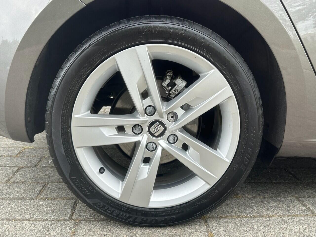 Seat Leon view 50