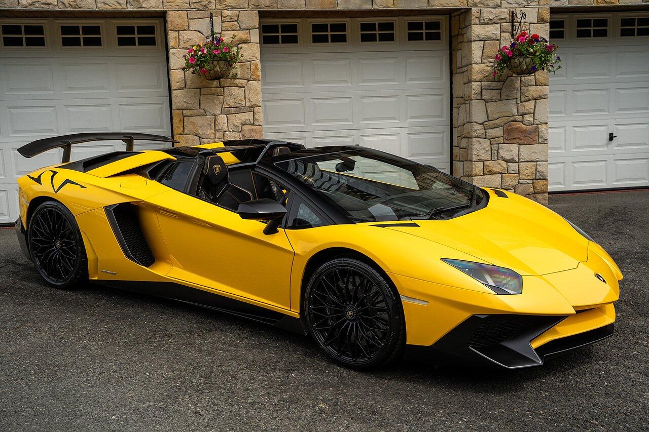 Lamborghini Aventador view 2