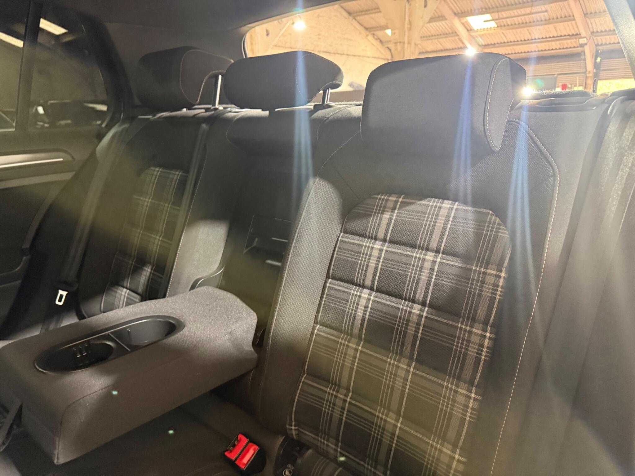 Volkswagen Golf view 26