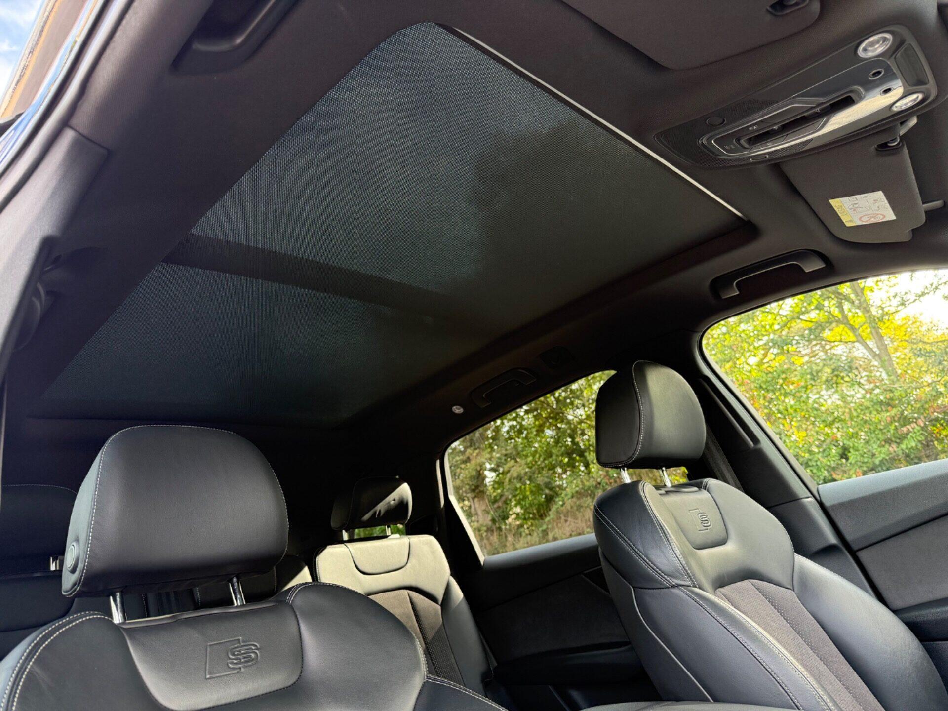 Audi Q7 view 53