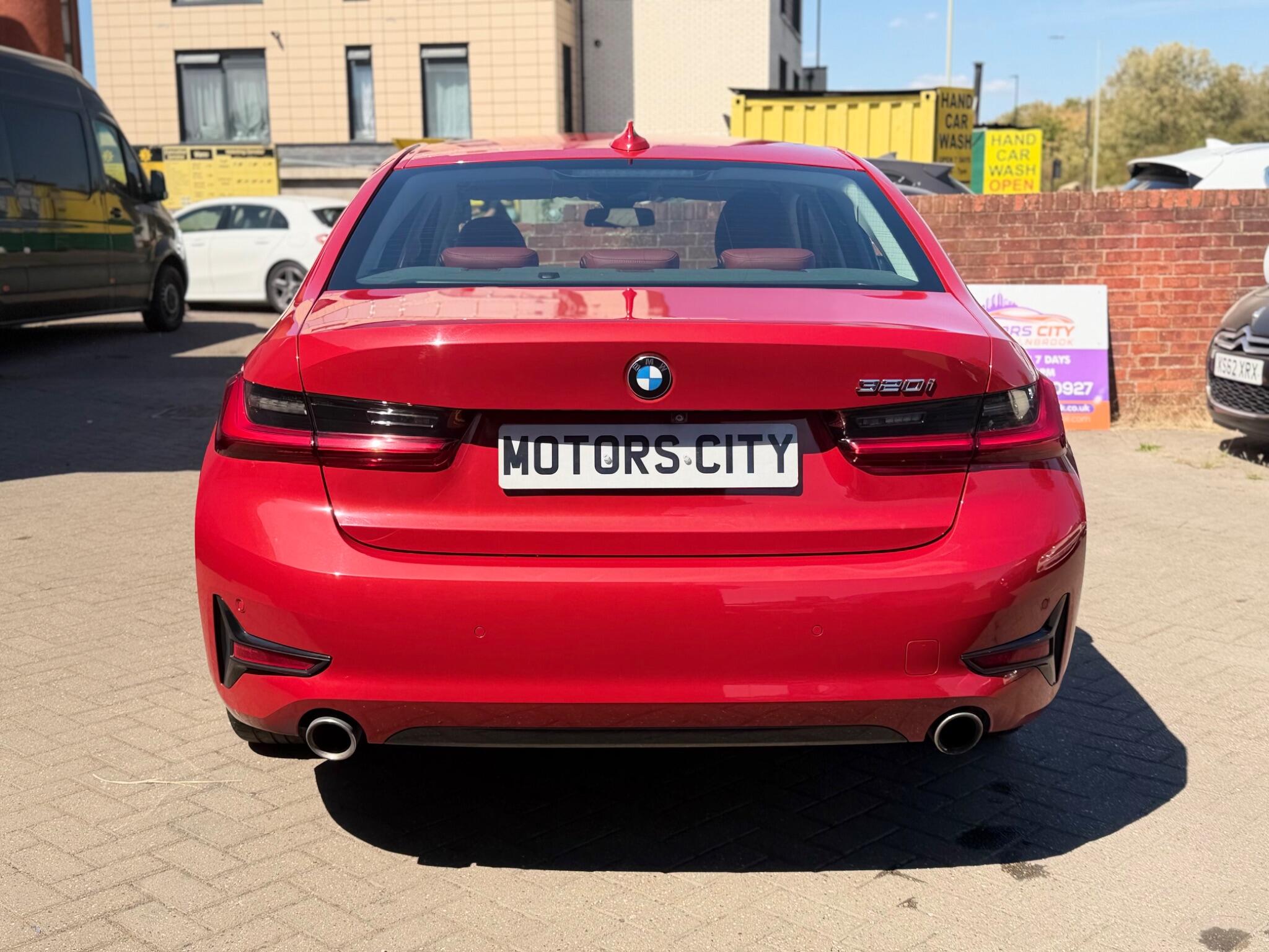 BMW 3 Series view 12