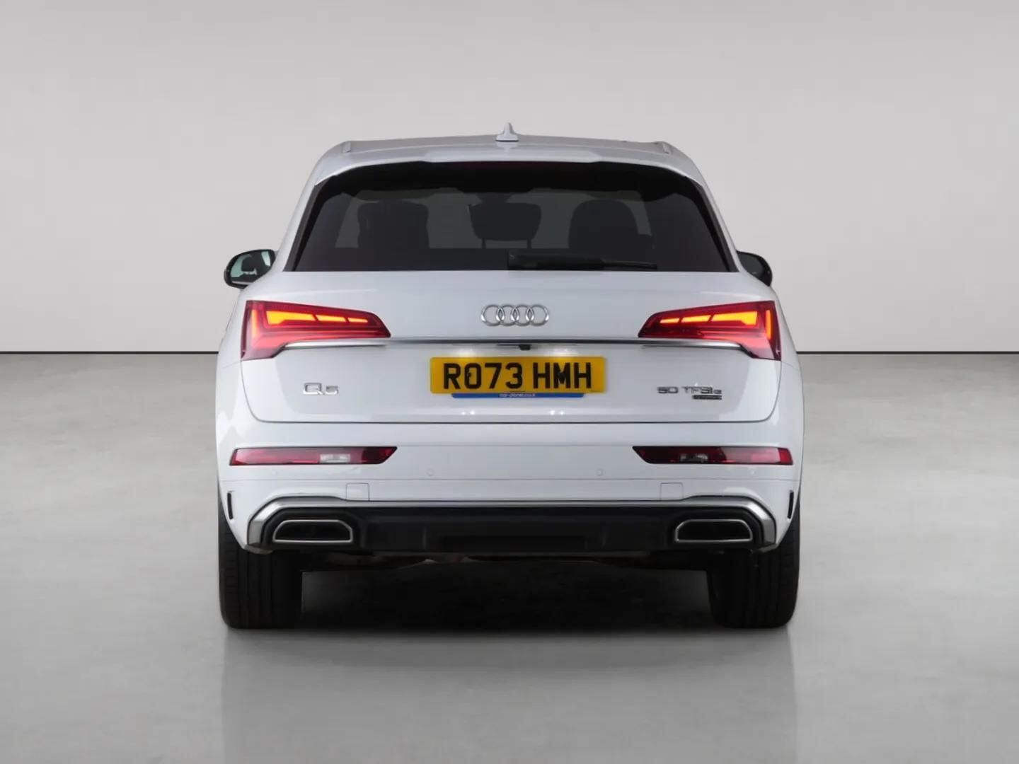 Audi Q5 view 7