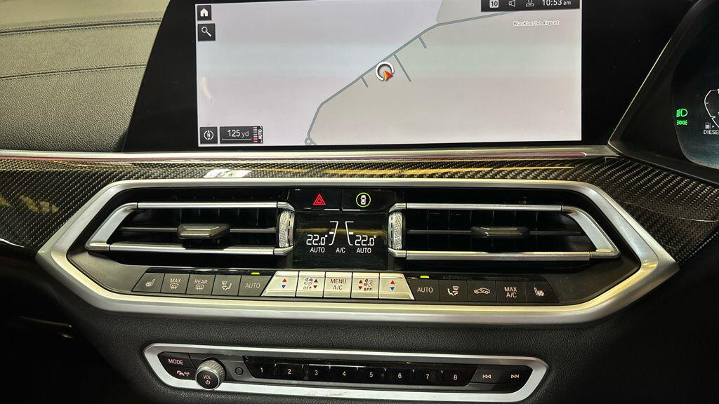 BMW X6 view 12