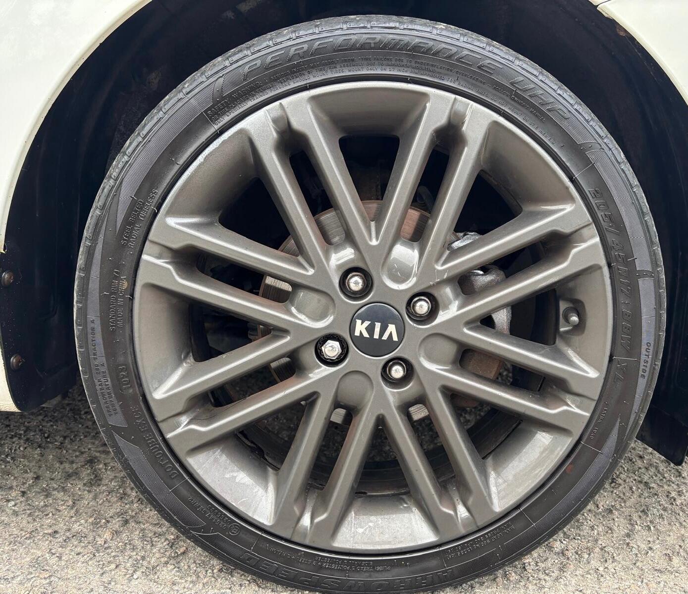 Kia Rio view 45