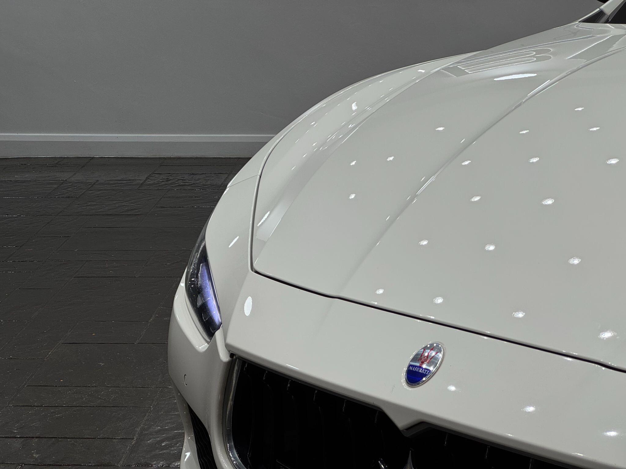 Maserati Ghibli view 10