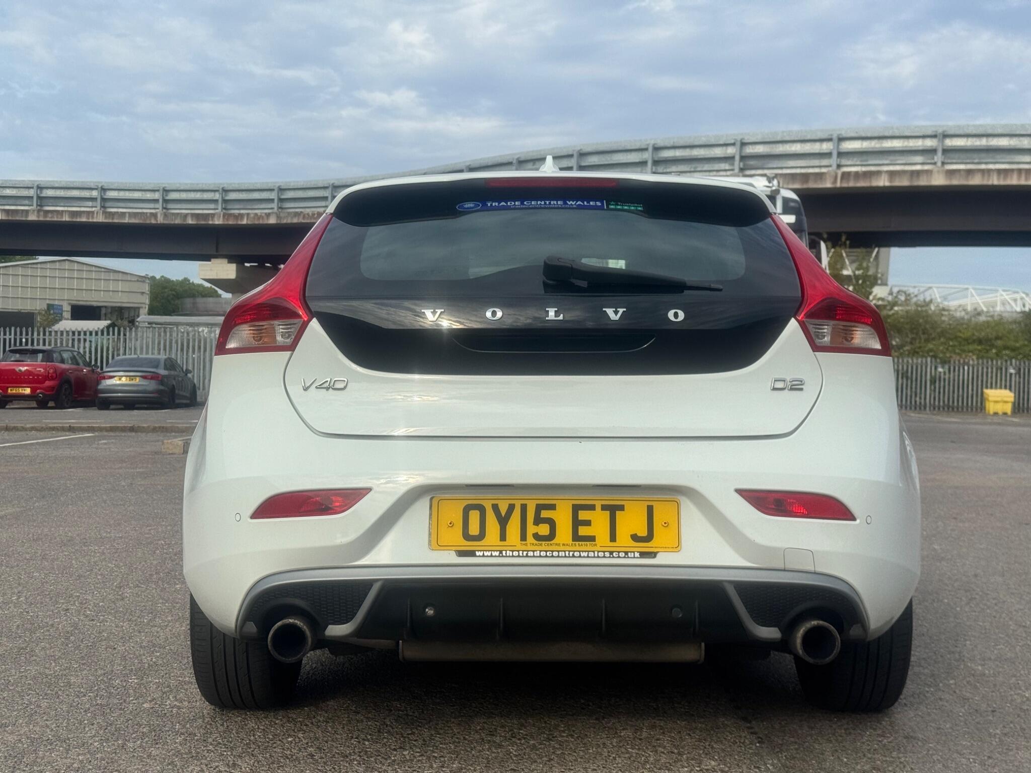 Volvo V40 view 13