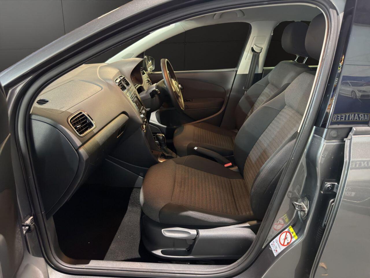 Volkswagen Polo view 12
