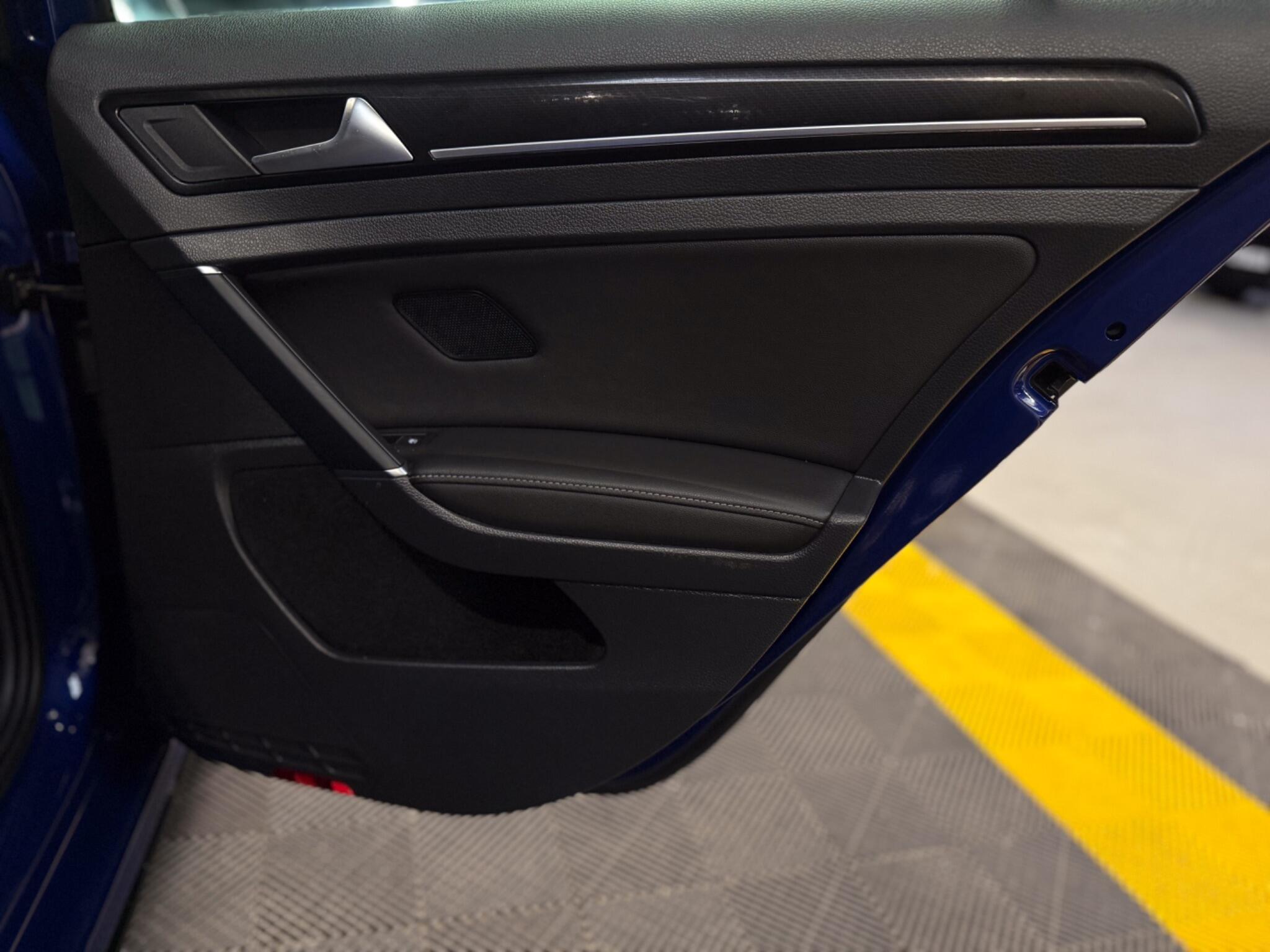 Volkswagen Golf view 47