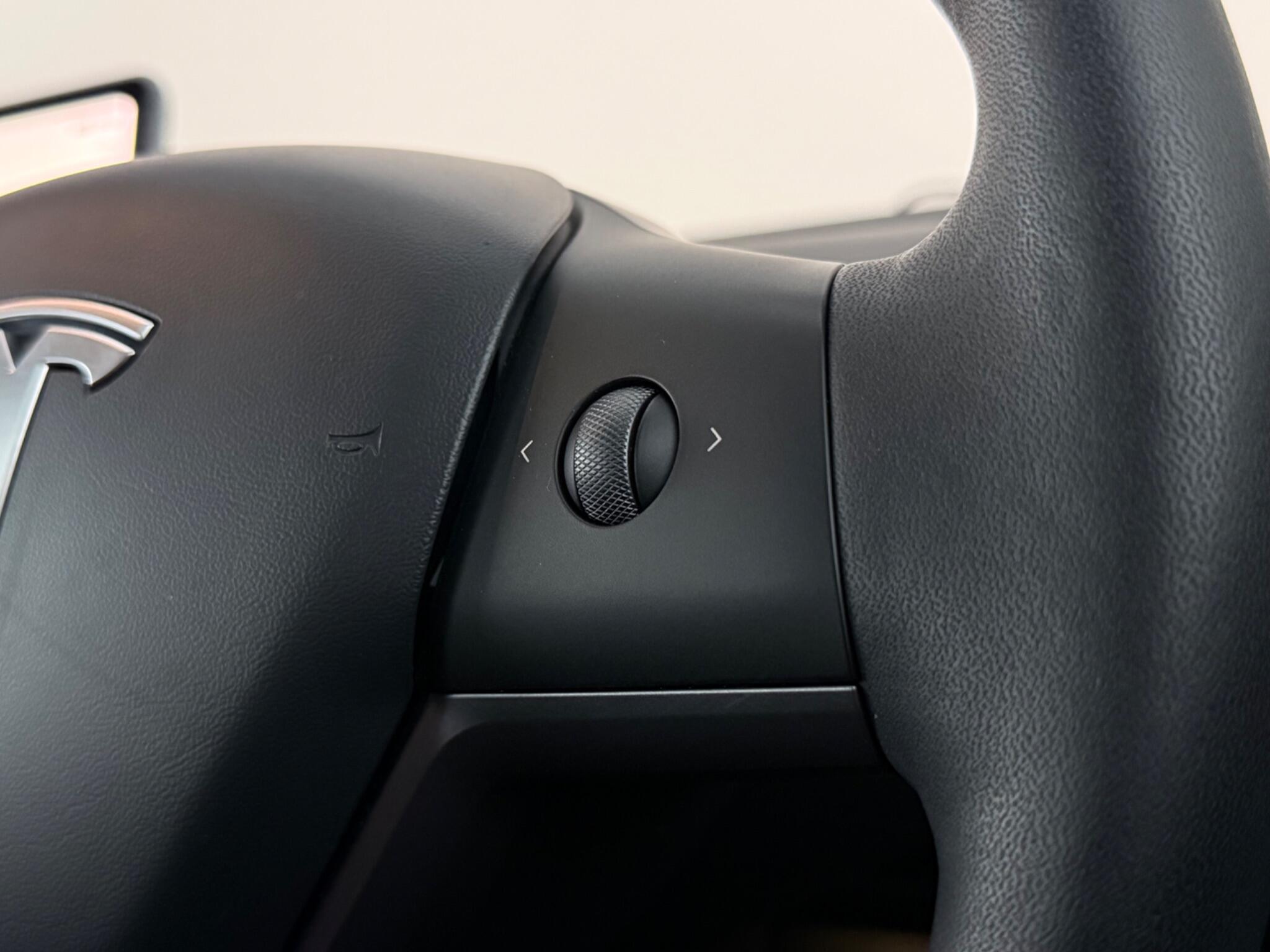 Tesla Model 3 view 19