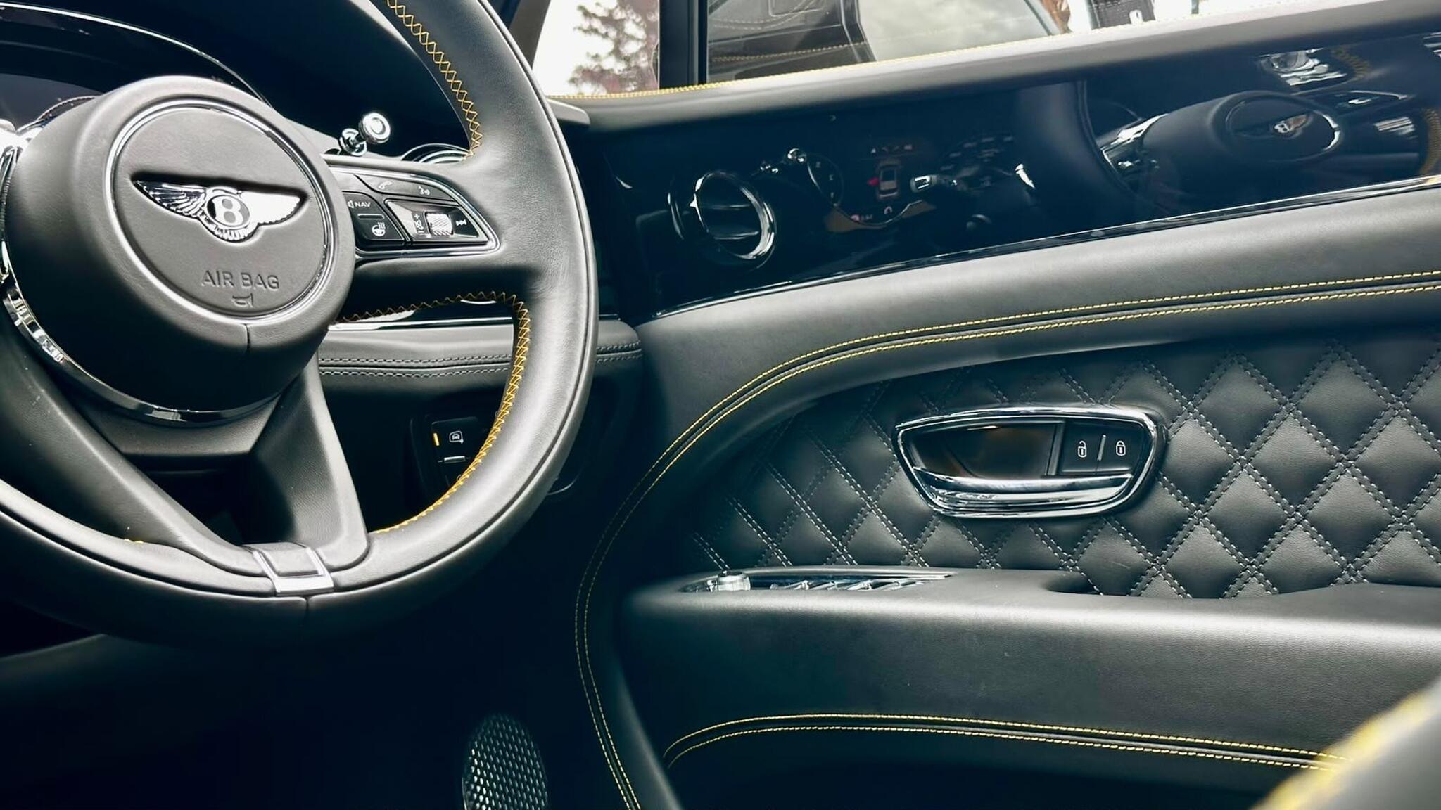 Bentley Bentayga view 49