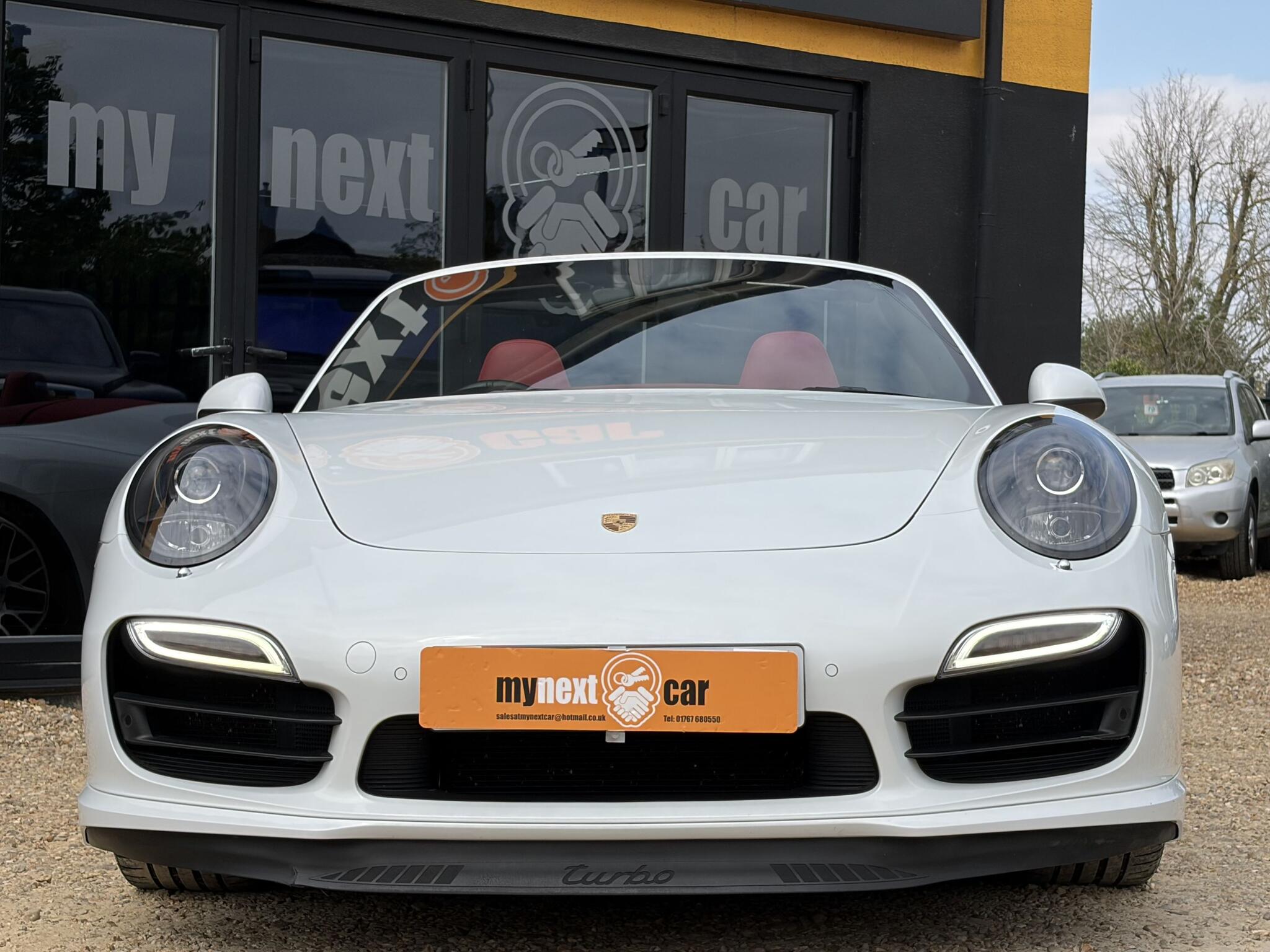 Porsche 911 view 5